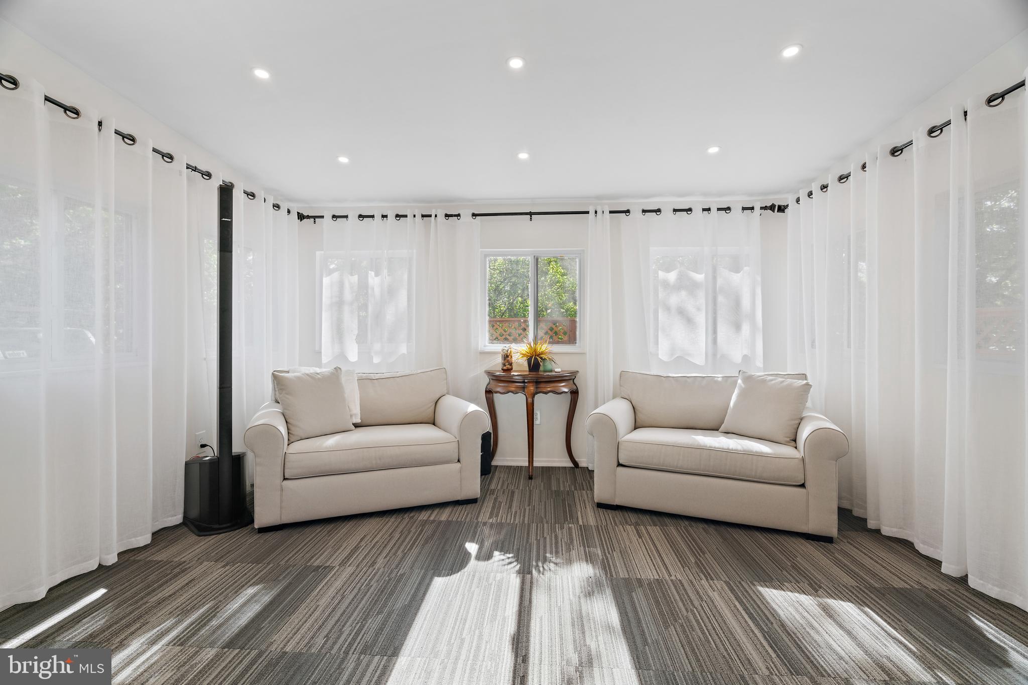 DORSEY ESTATES - Residential