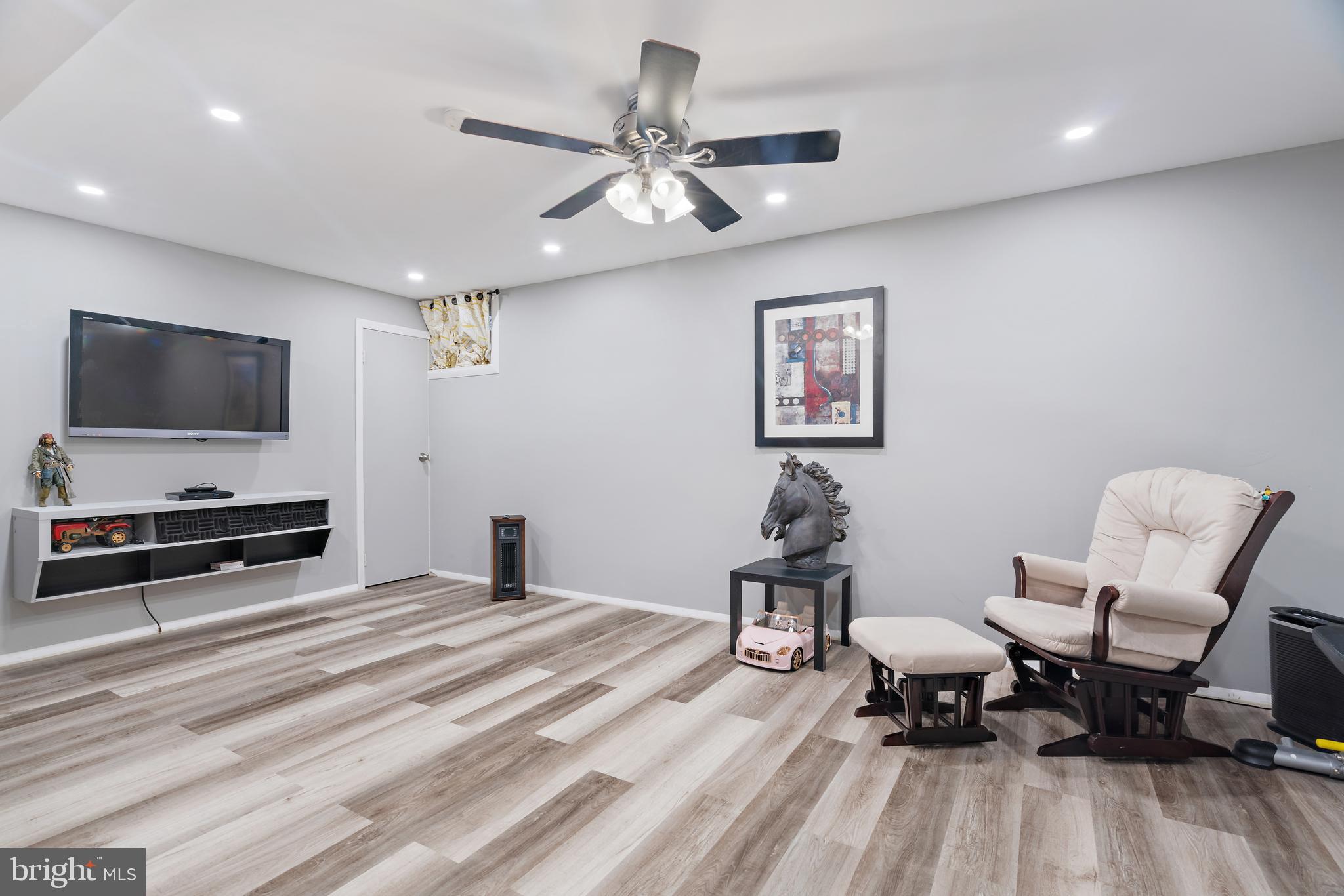 DORSEY ESTATES - Residential