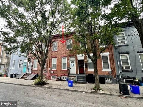 Townhouse For Sale - 2539 W Gordon Street<br/> PHILADELPHIA, PA 19132