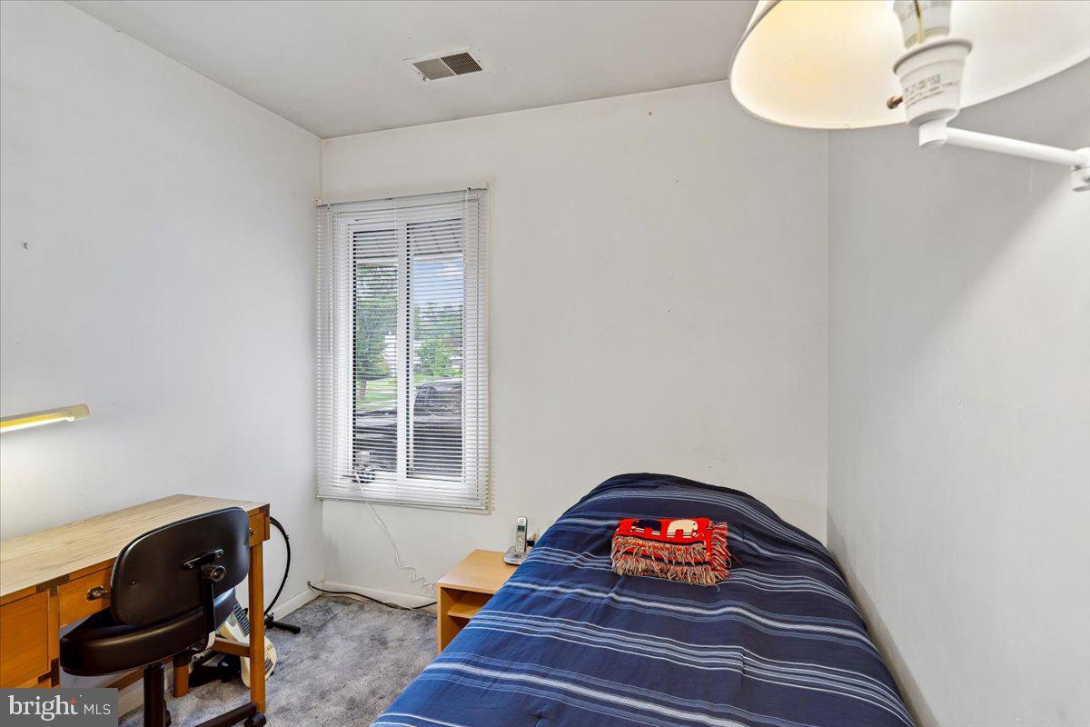 BROOKEVILLE KNOLLS - Residential