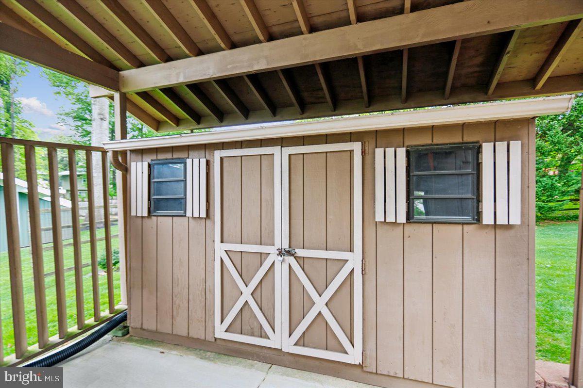 BROOKEVILLE KNOLLS - Residential