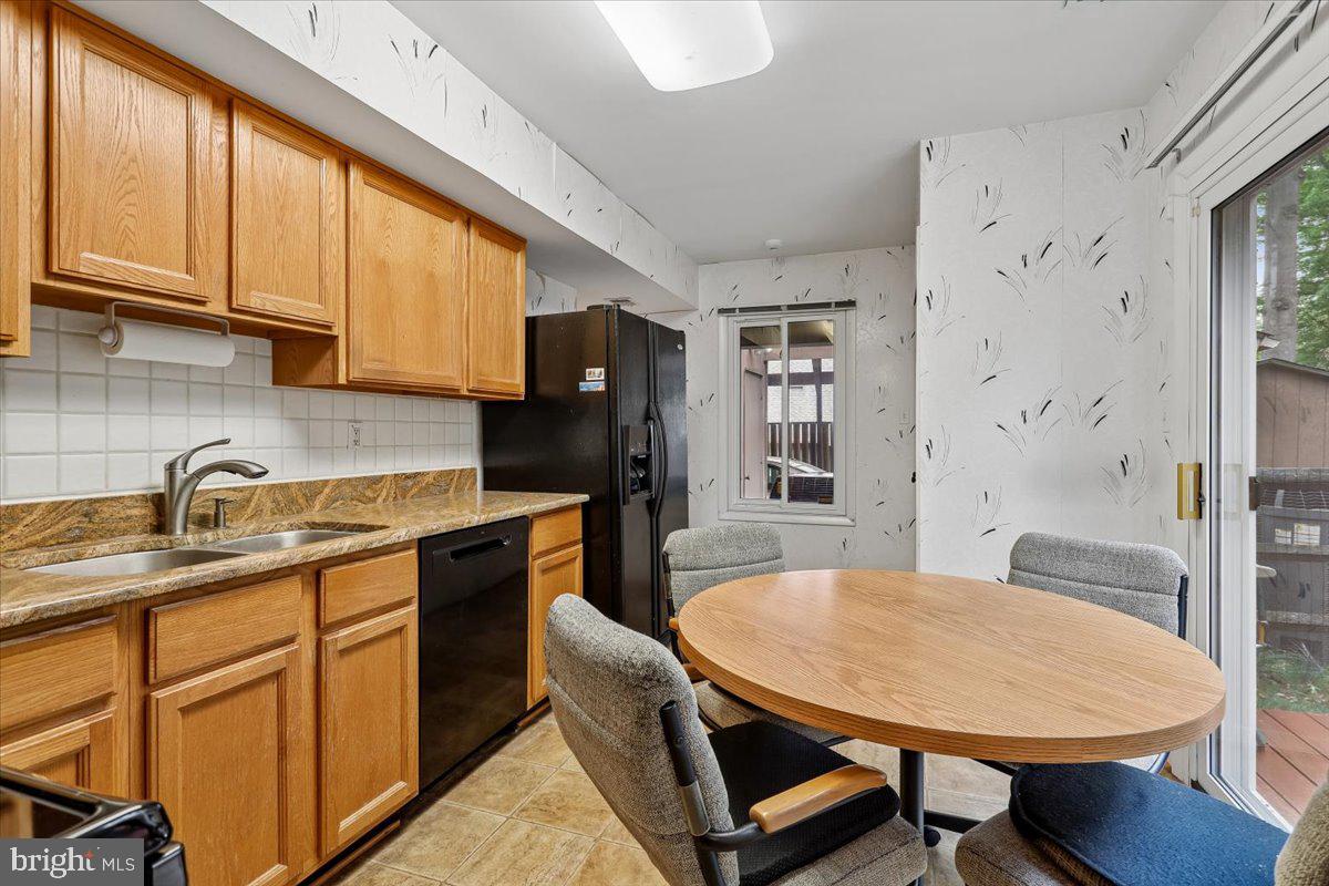 BROOKEVILLE KNOLLS - Residential