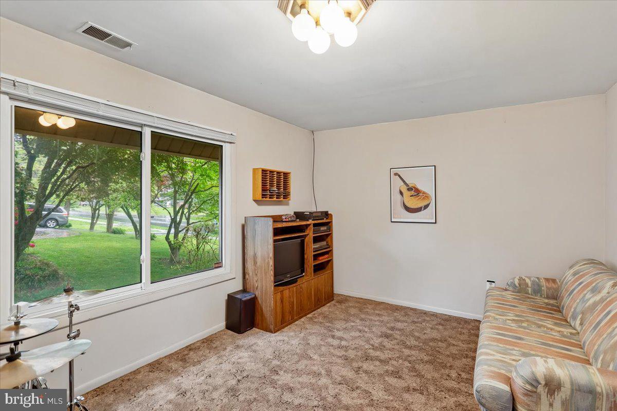 BROOKEVILLE KNOLLS - Residential