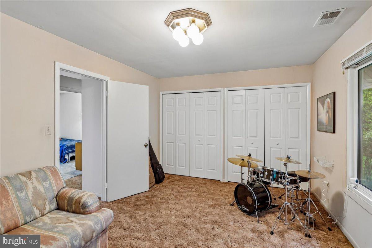 BROOKEVILLE KNOLLS - Residential