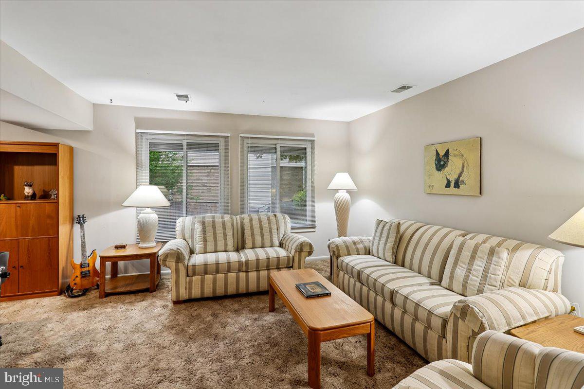 BROOKEVILLE KNOLLS - Residential