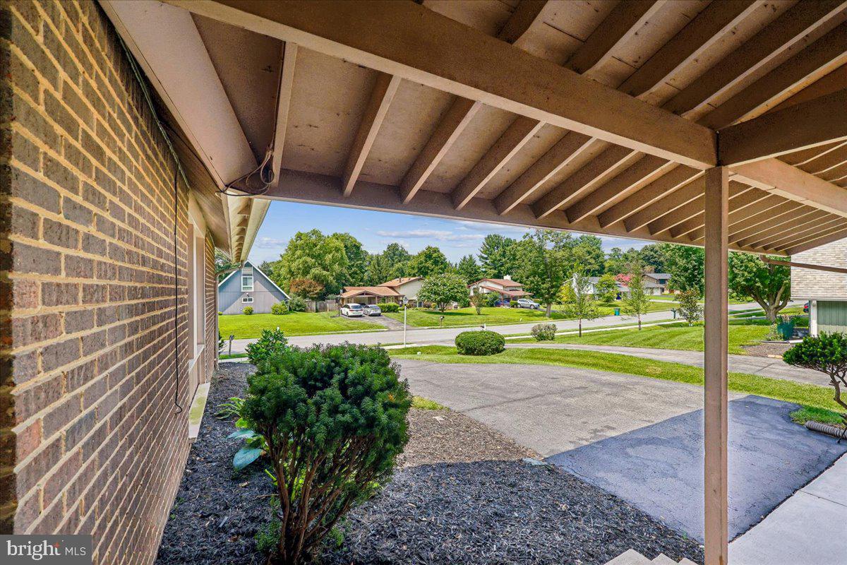 18705 HERITAGE HILLS DRIVE