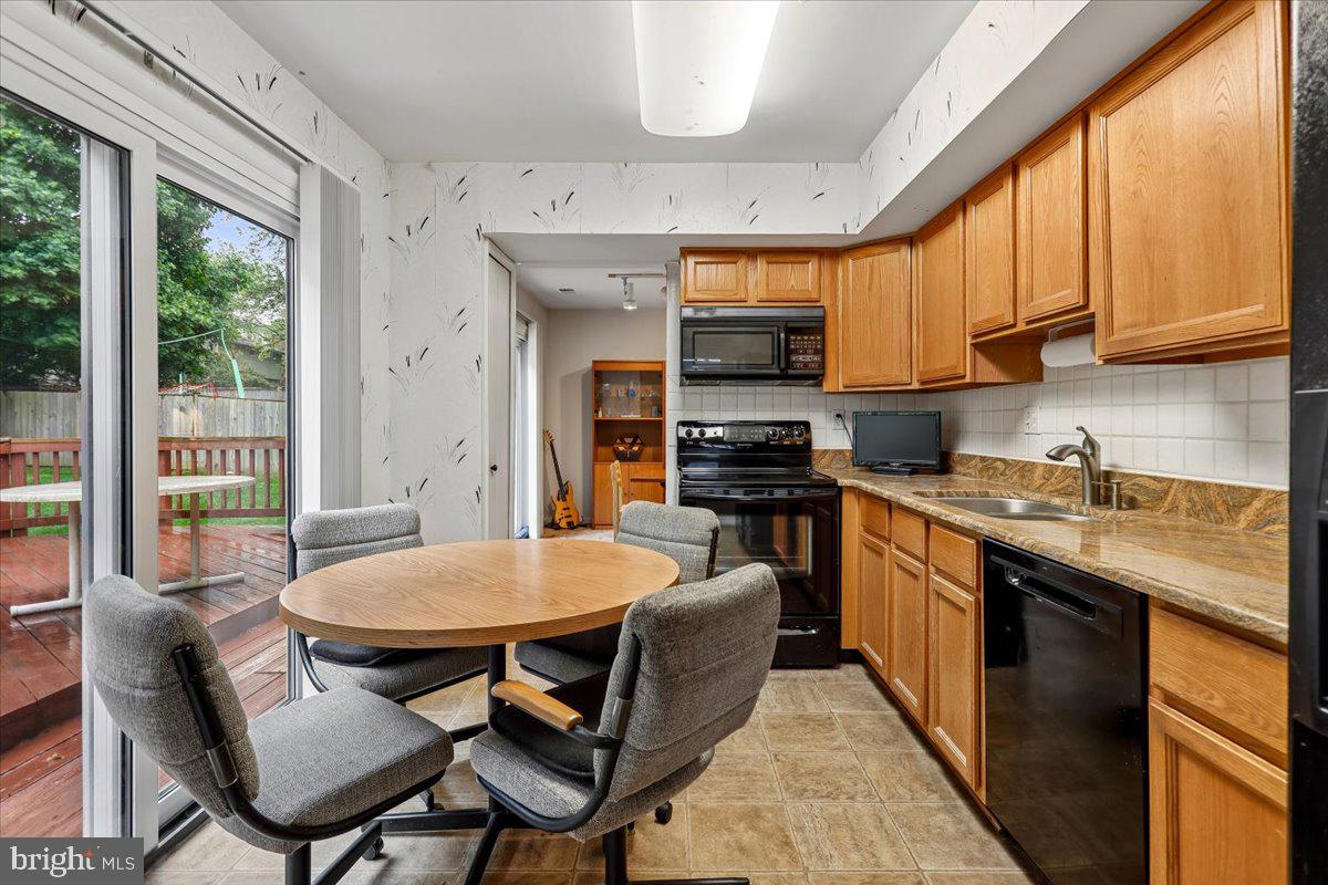 BROOKEVILLE KNOLLS - Residential