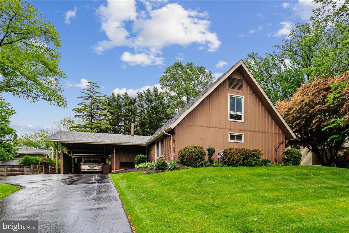 18705 HERITAGE HILLS DRIVE