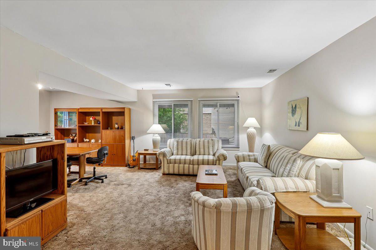 BROOKEVILLE KNOLLS - Residential