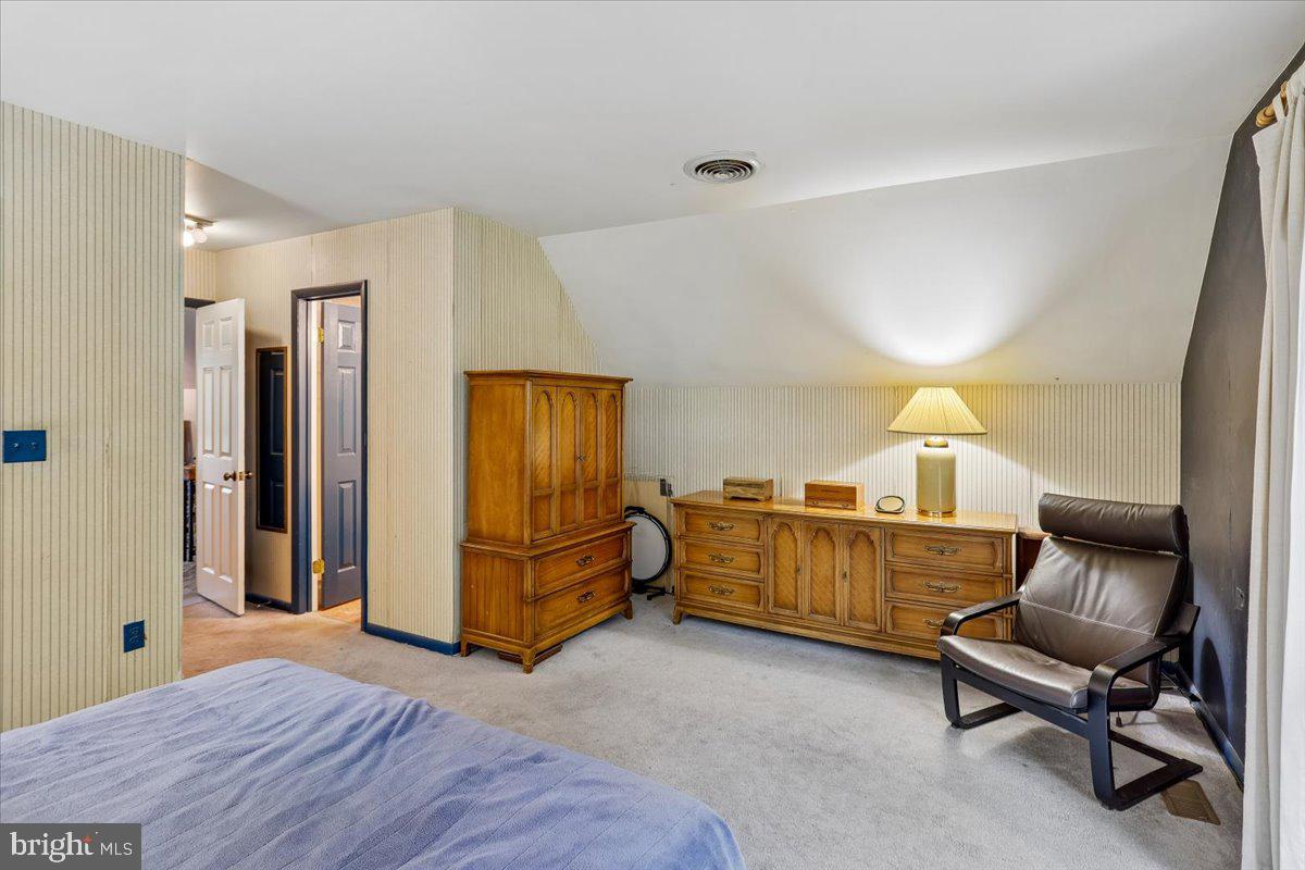 BROOKEVILLE KNOLLS - Residential