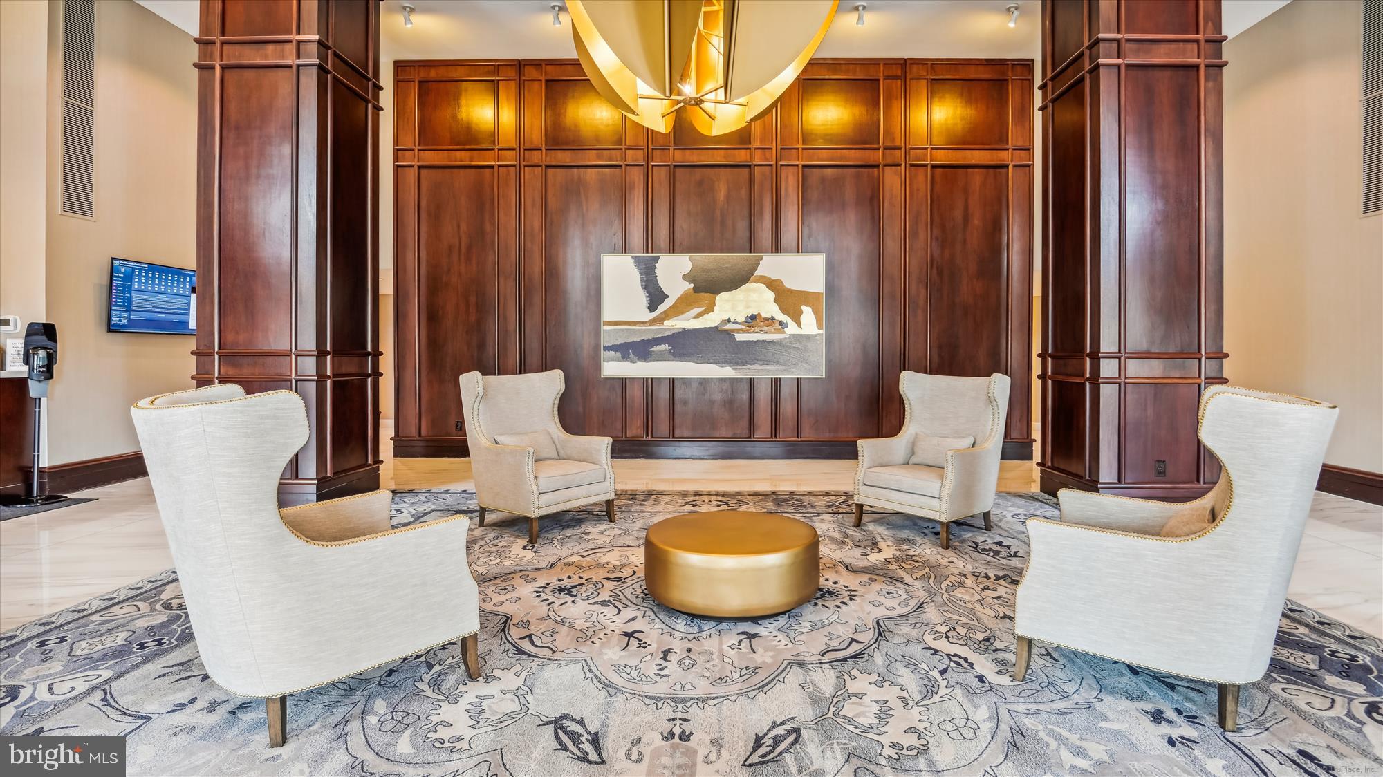 THE WISCONSIN - Residential