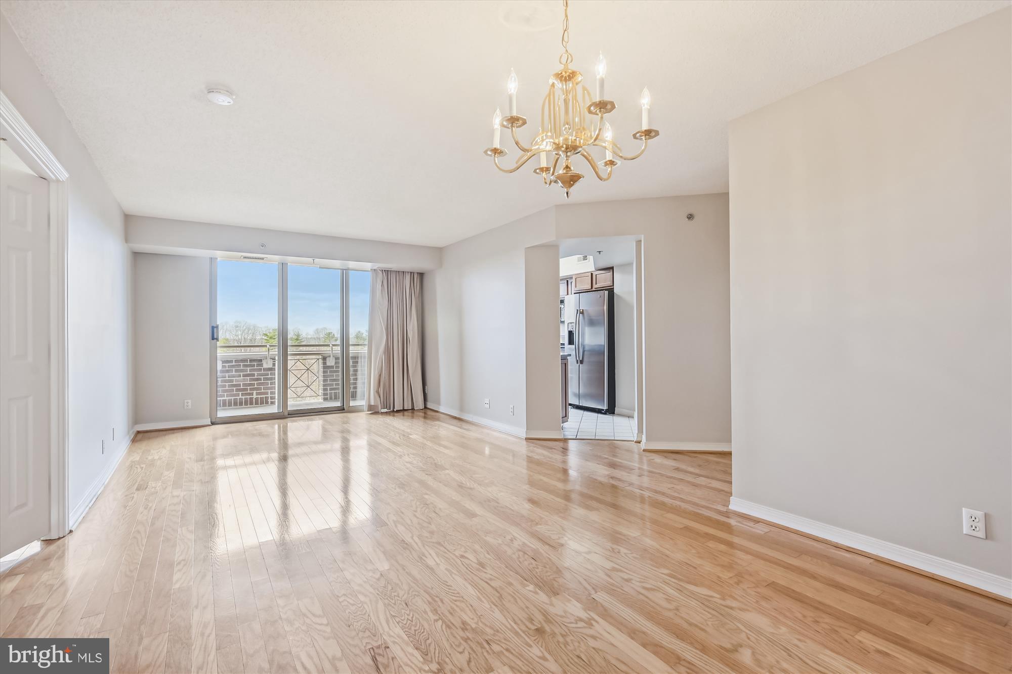 THE WISCONSIN - Residential