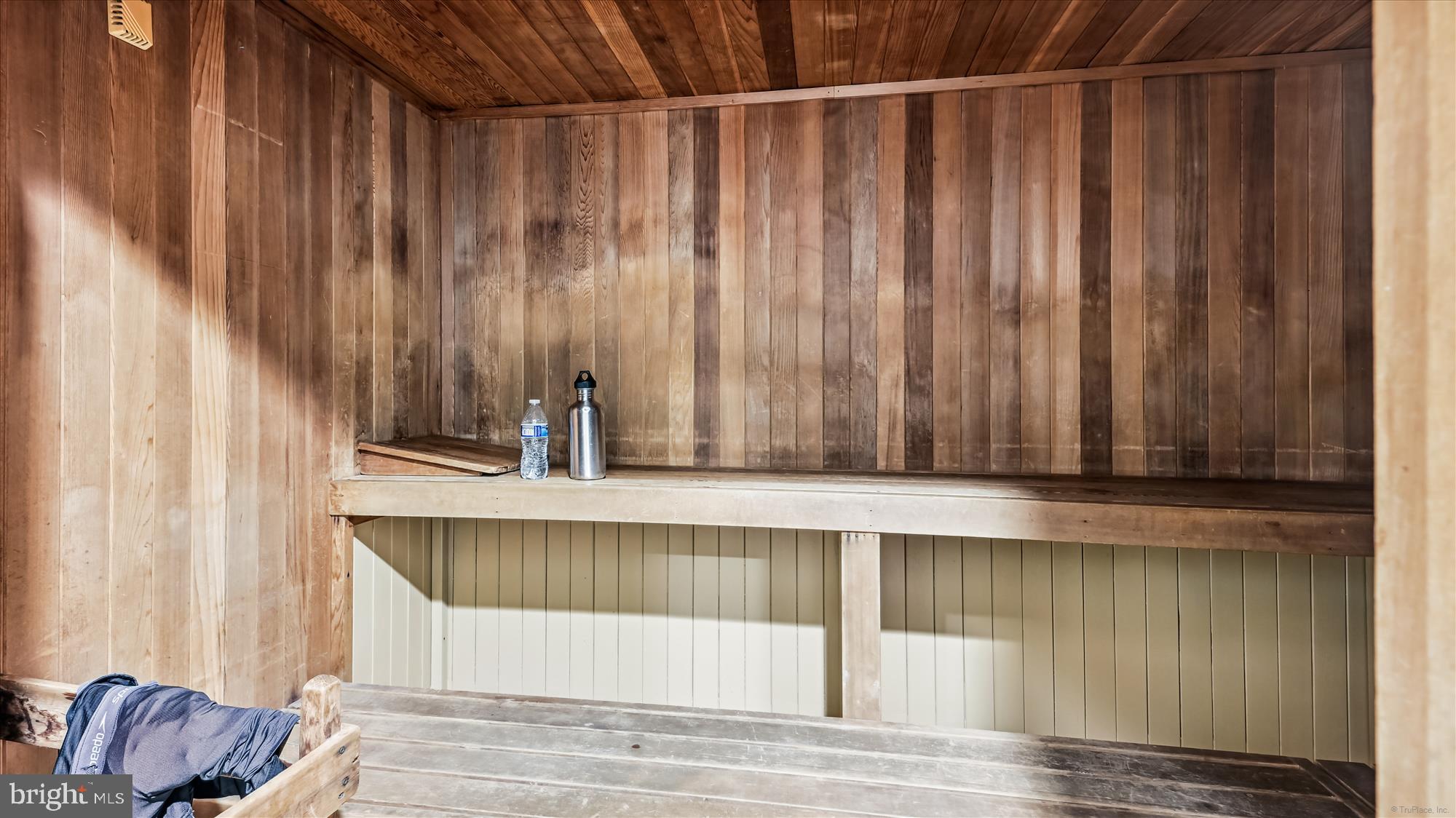 THE WISCONSIN - Residential