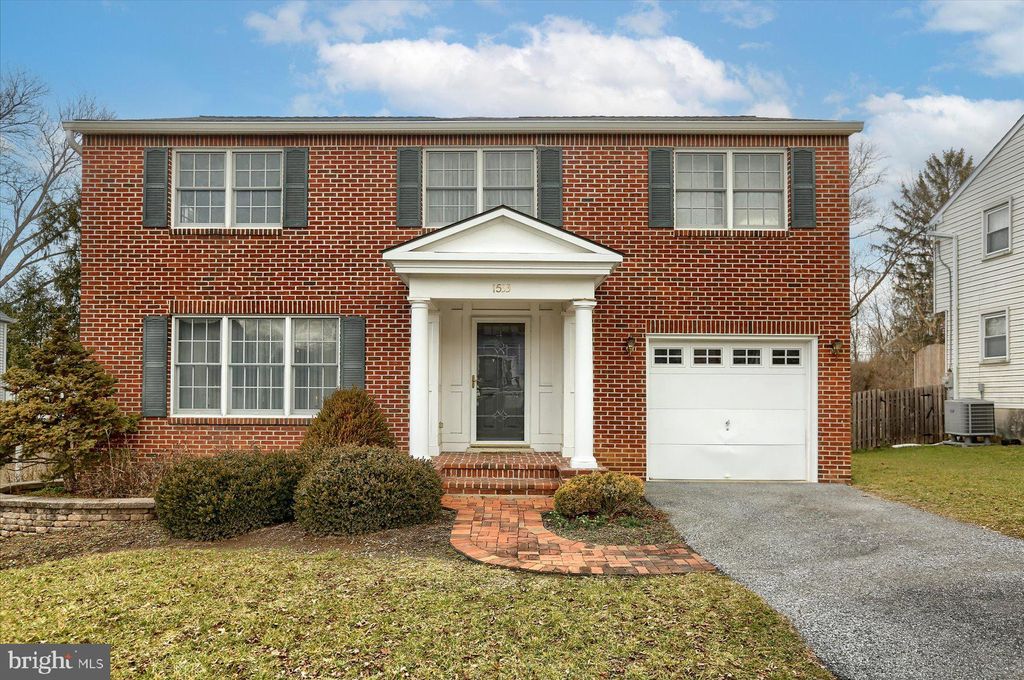 Photo of 1533 Robert Road, Lancaster, PA 17601 (MLS # PALA2046210)