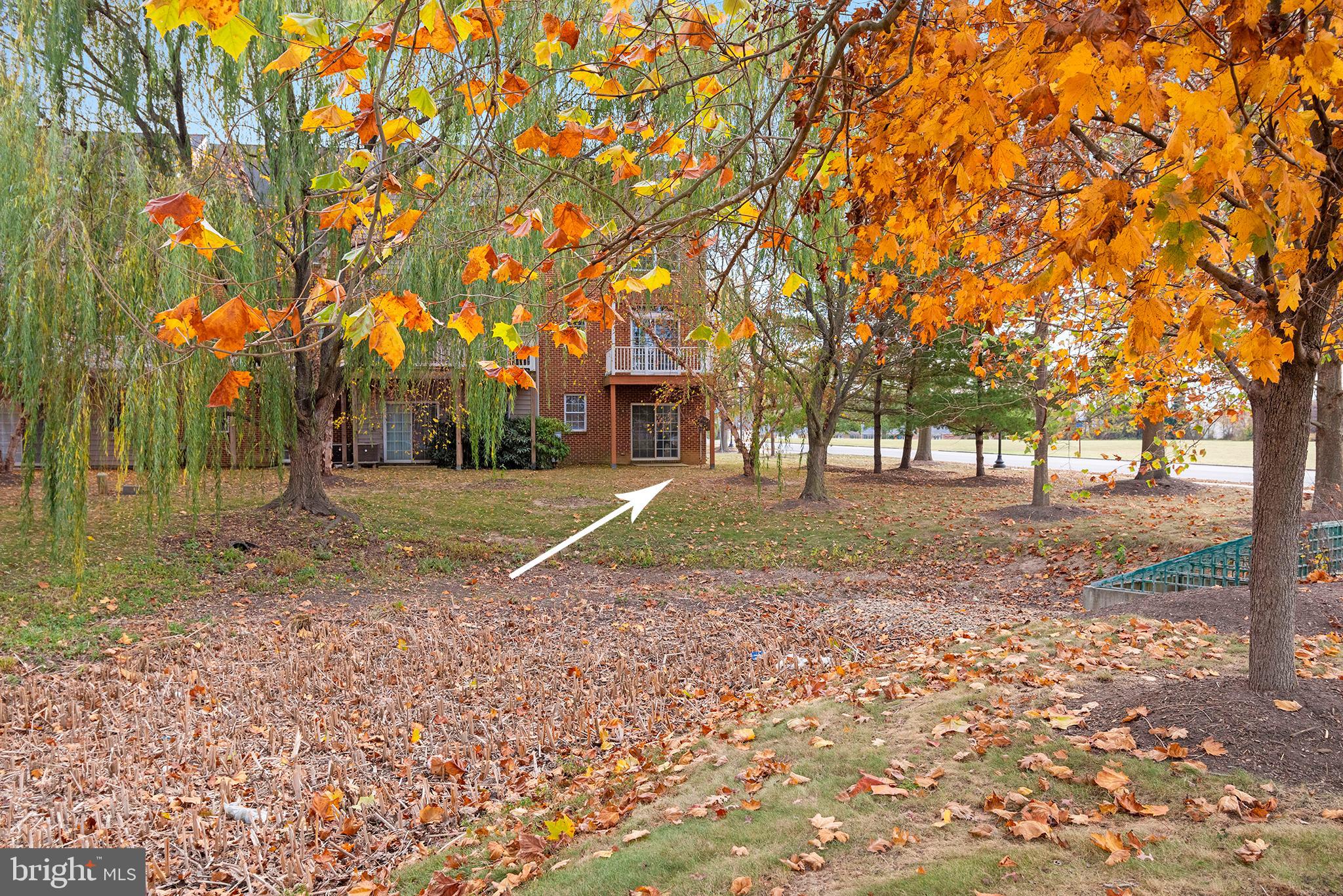 OAK HOLLOW - Residential