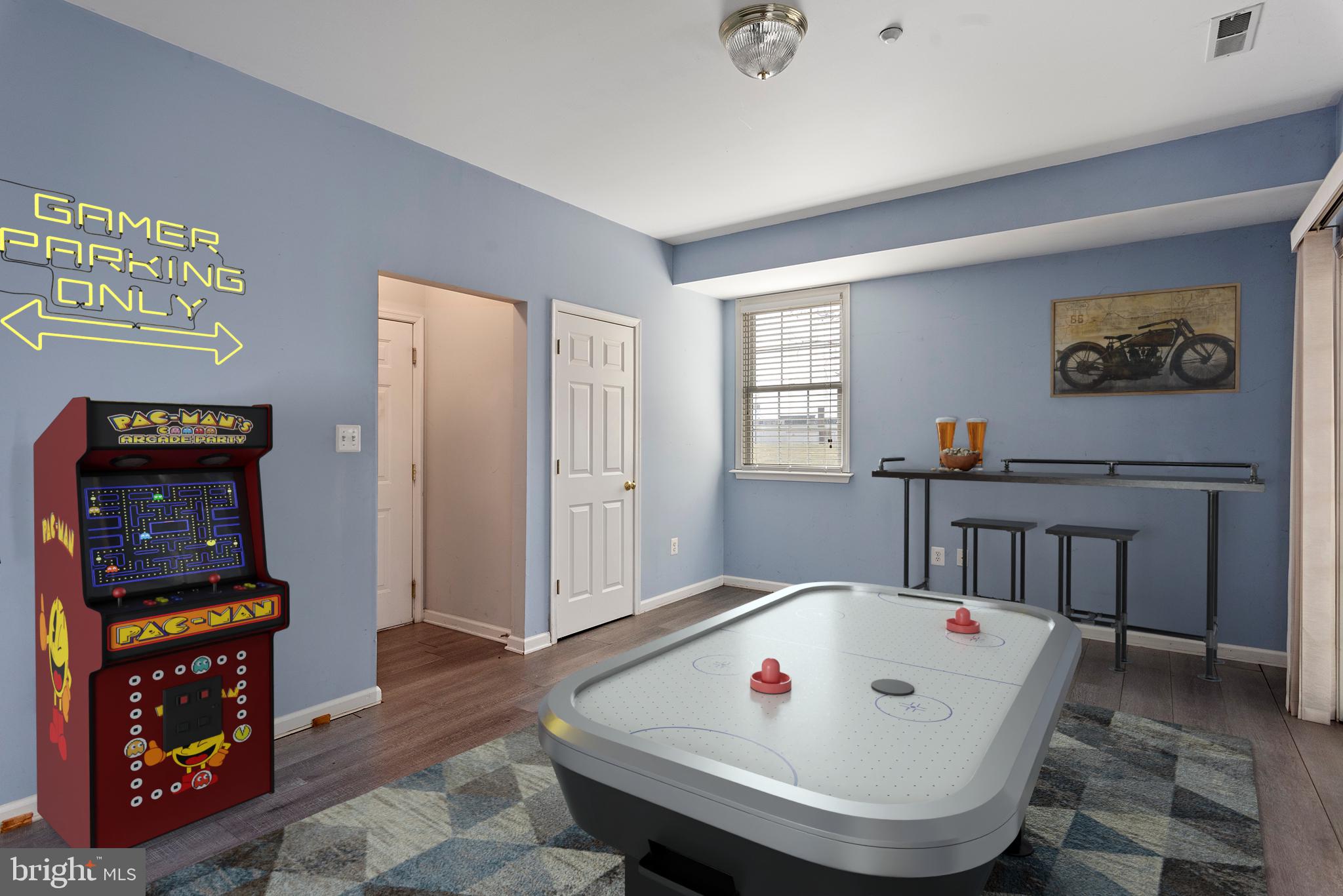 OAK HOLLOW - Residential