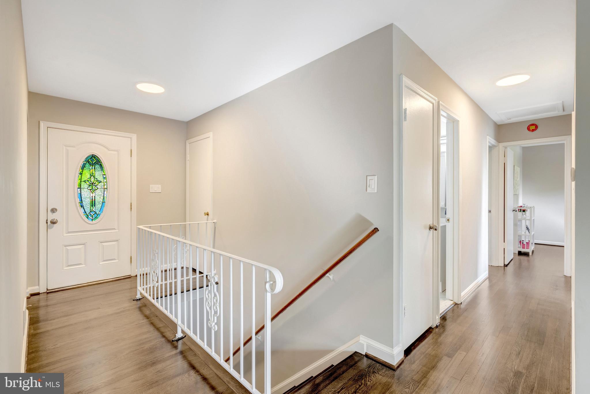 8909 VICTORIA ROAD