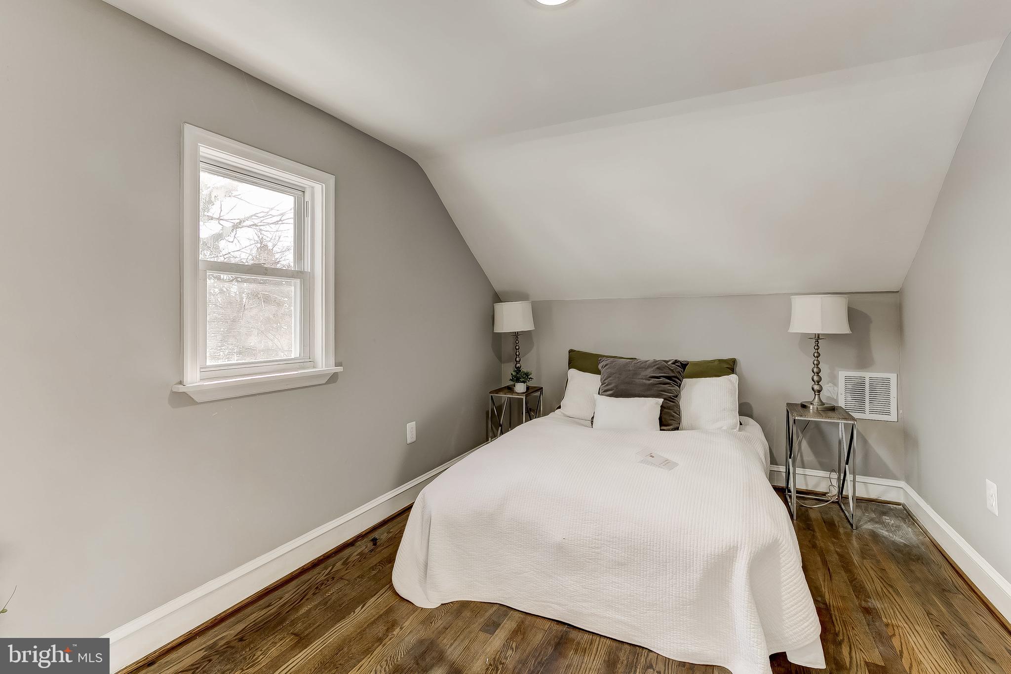 HOWARD PARK - Residential