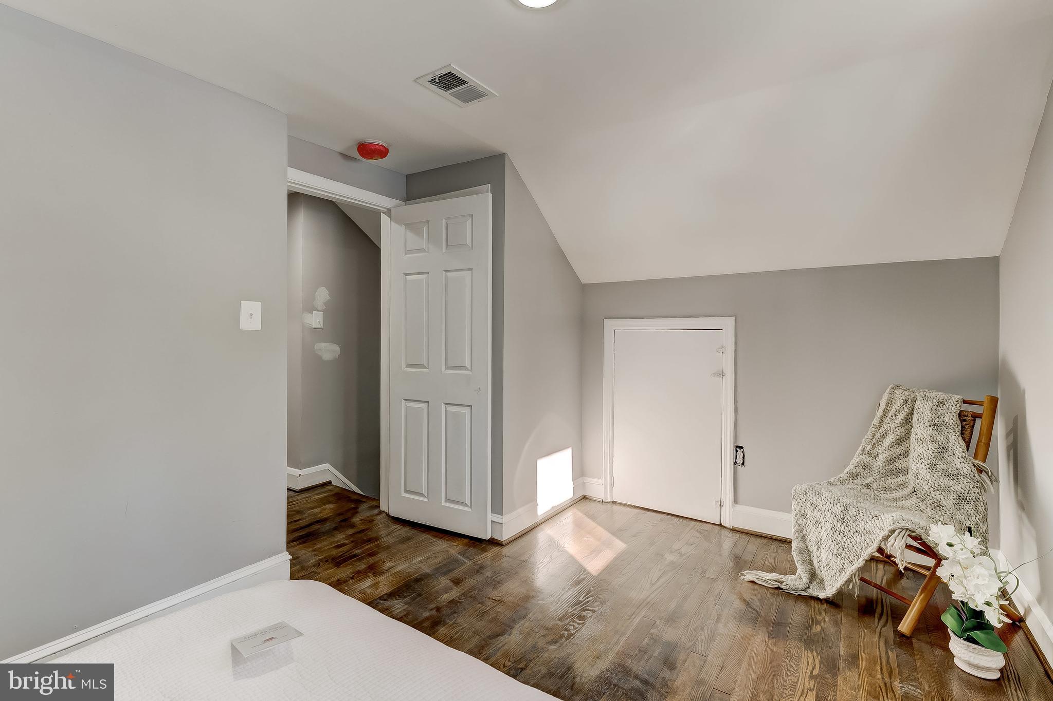 HOWARD PARK - Residential