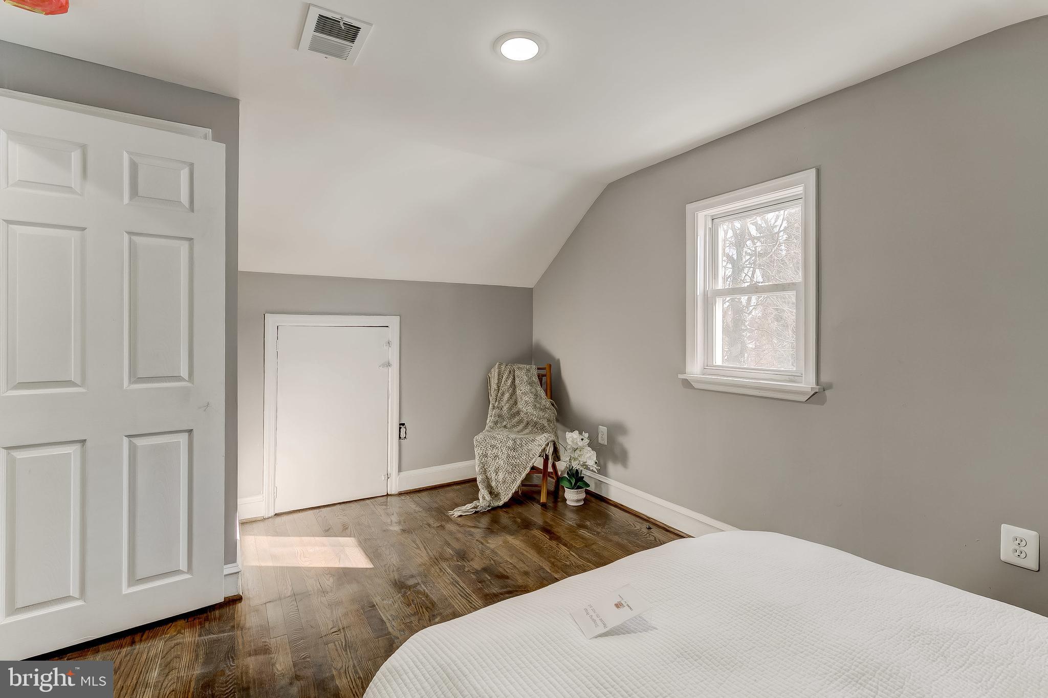 HOWARD PARK - Residential