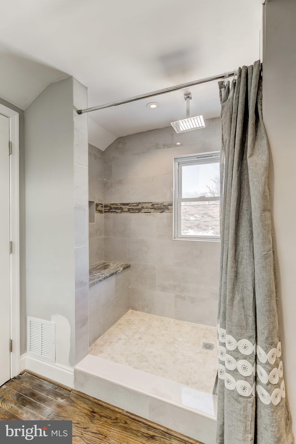 HOWARD PARK - Residential