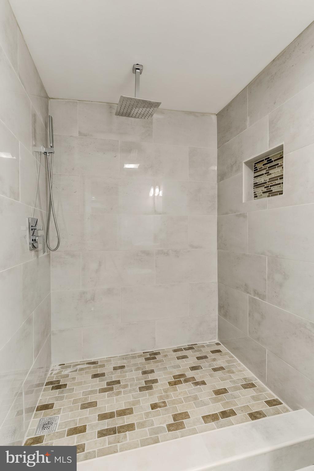 HOWARD PARK - Residential