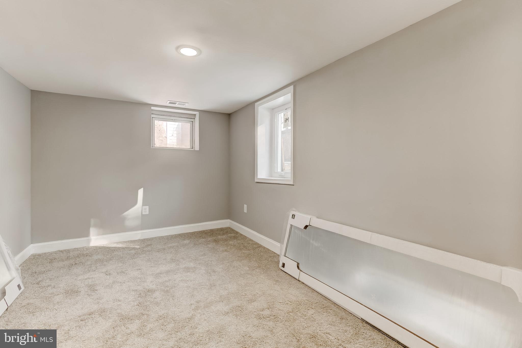 HOWARD PARK - Residential