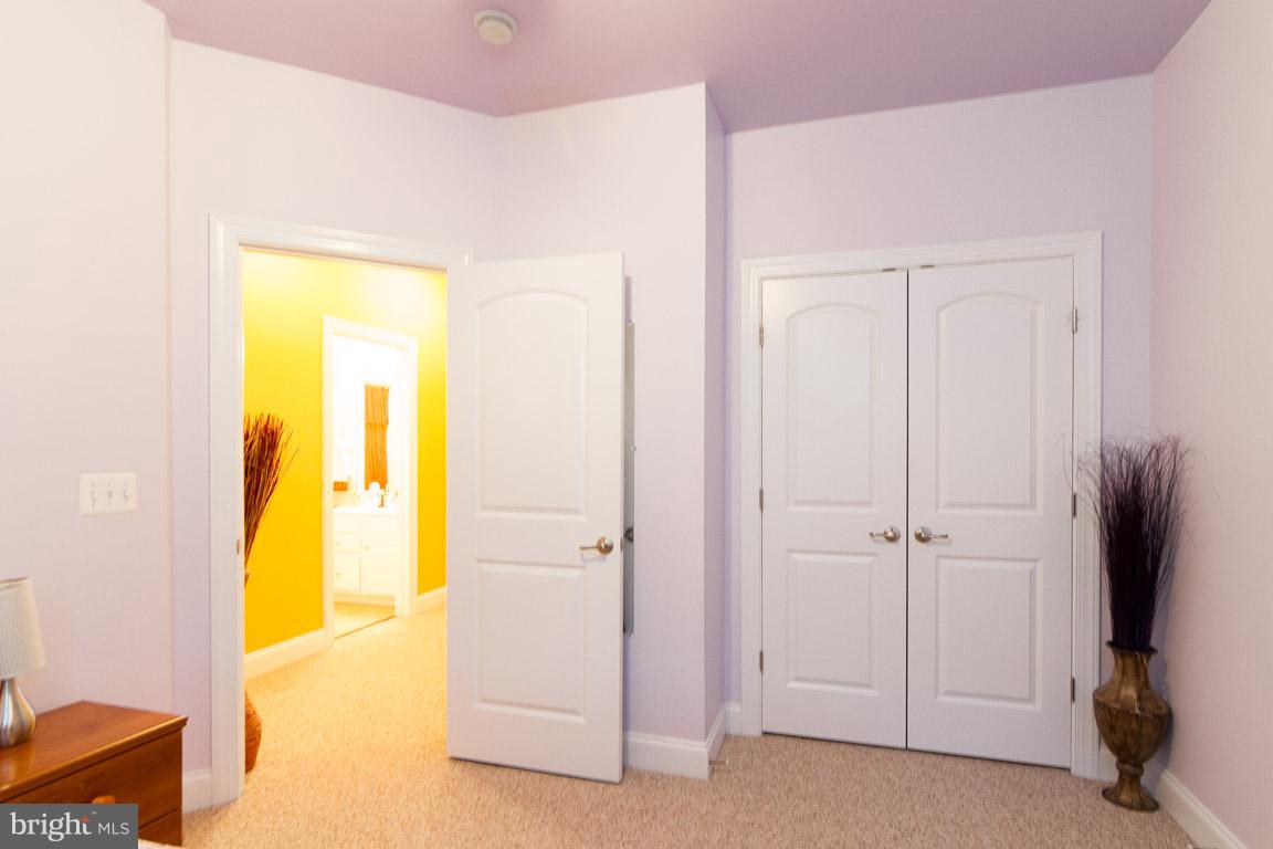 POTOMAC CLUB - Residential