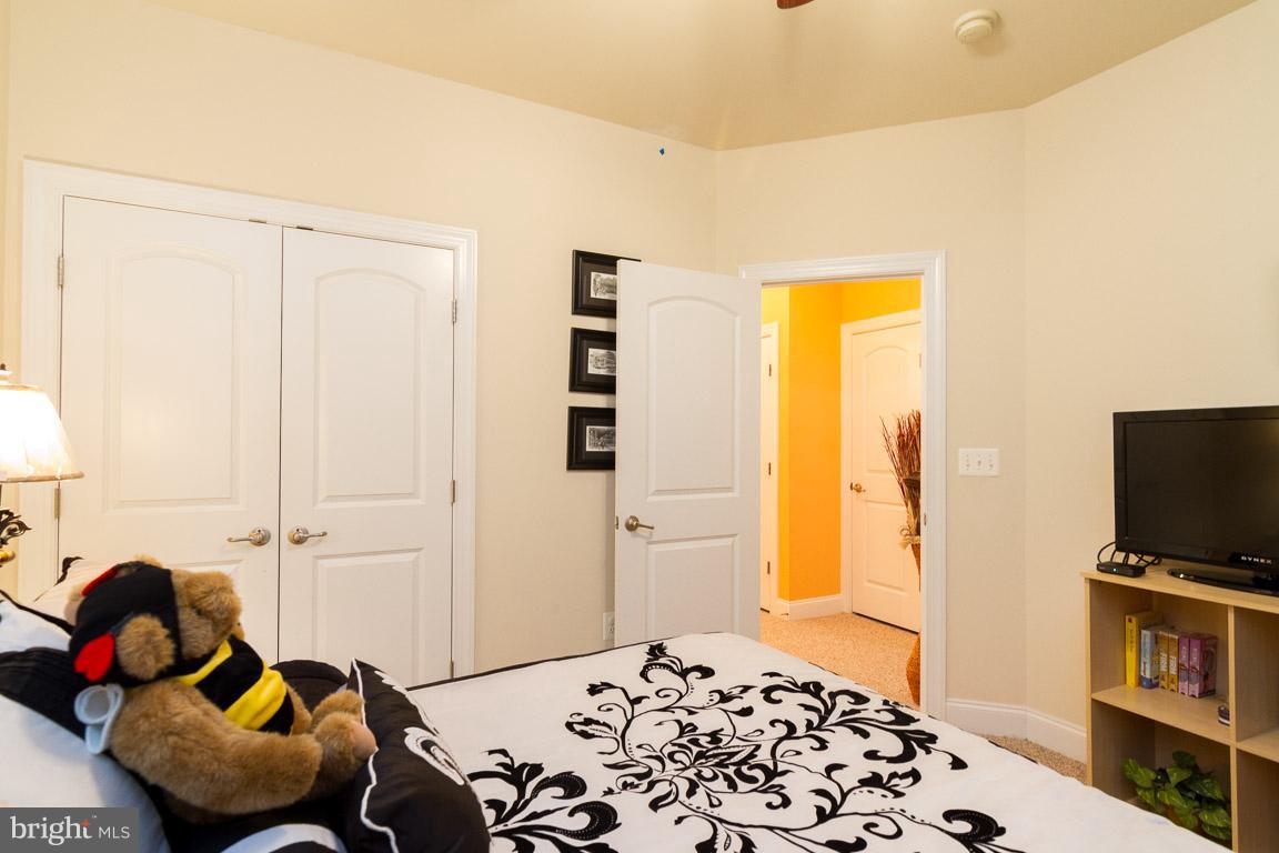 POTOMAC CLUB - Residential