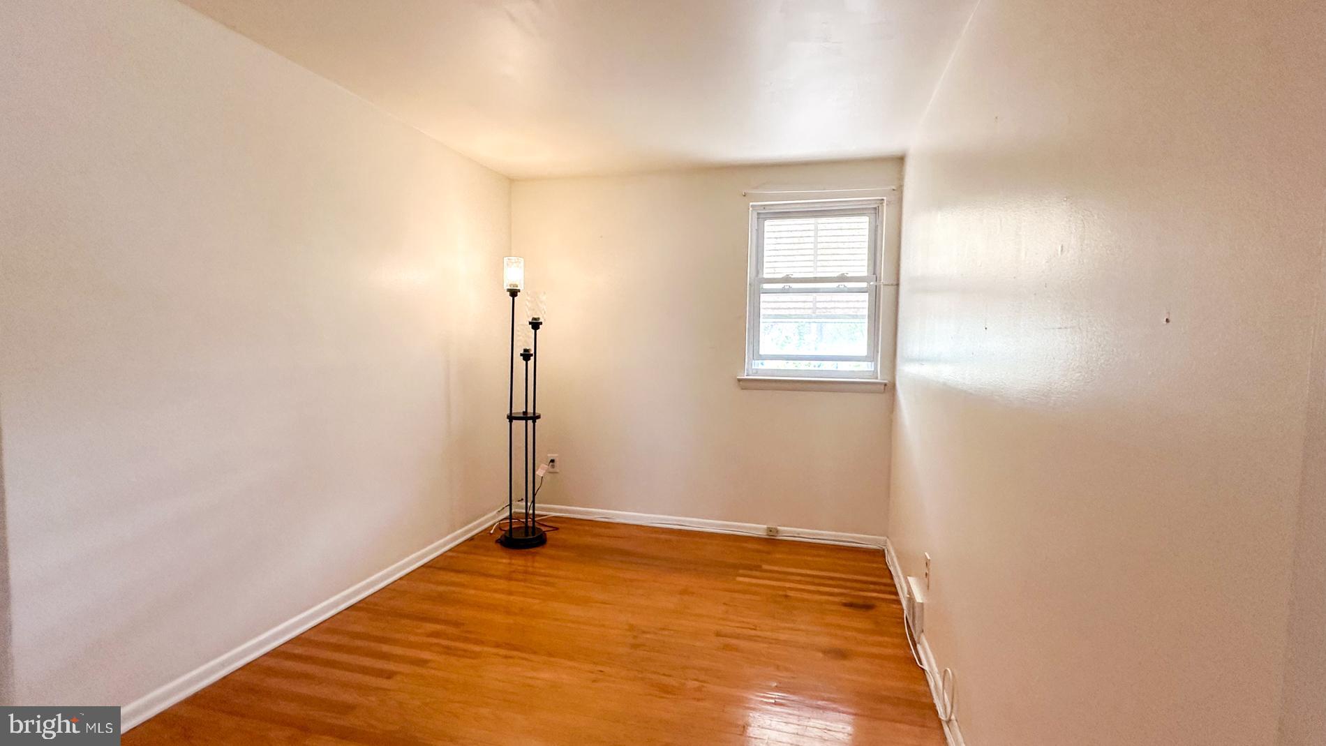 ROXBOROUGH - Residential Lease