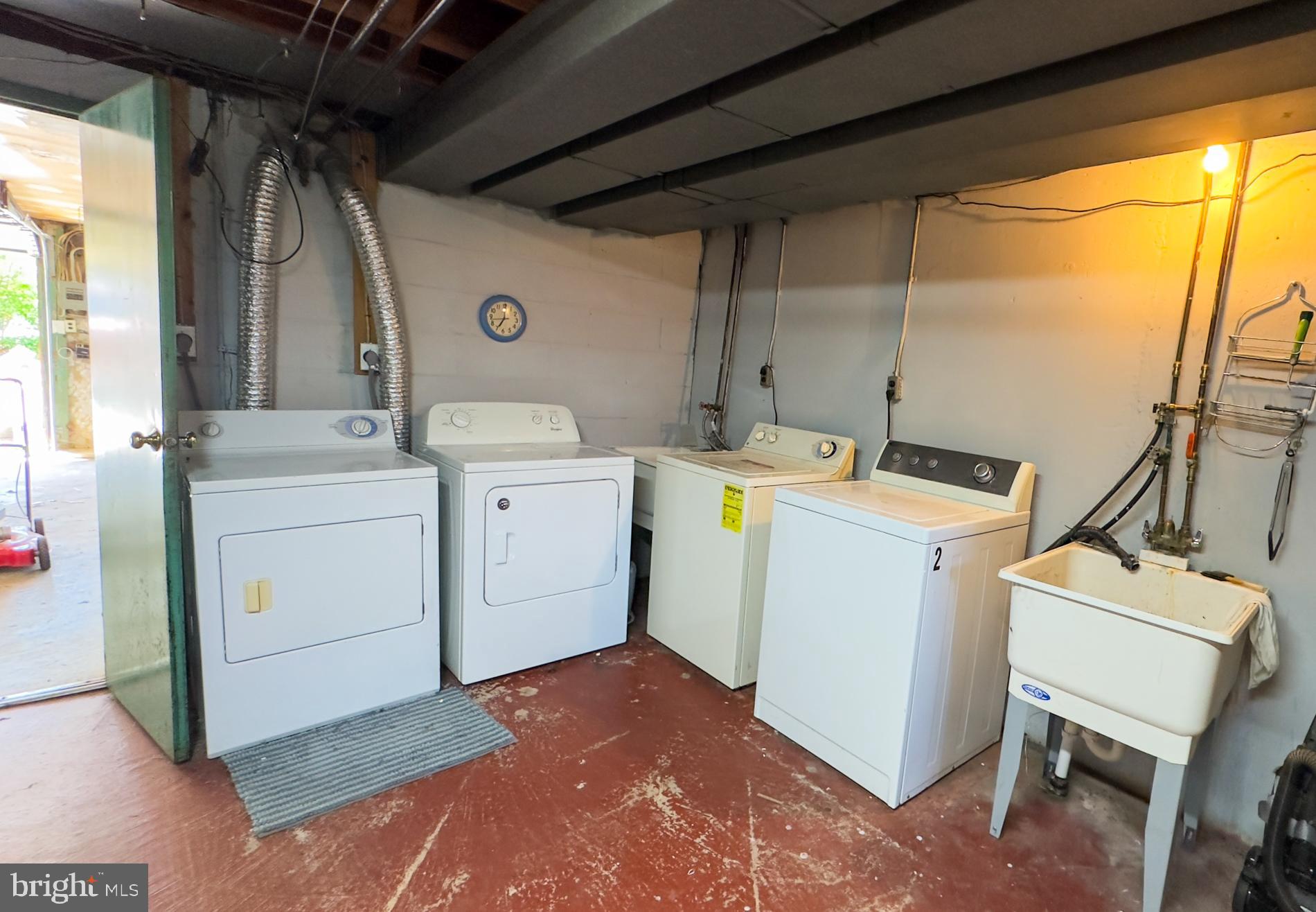 ROXBOROUGH - Residential Lease