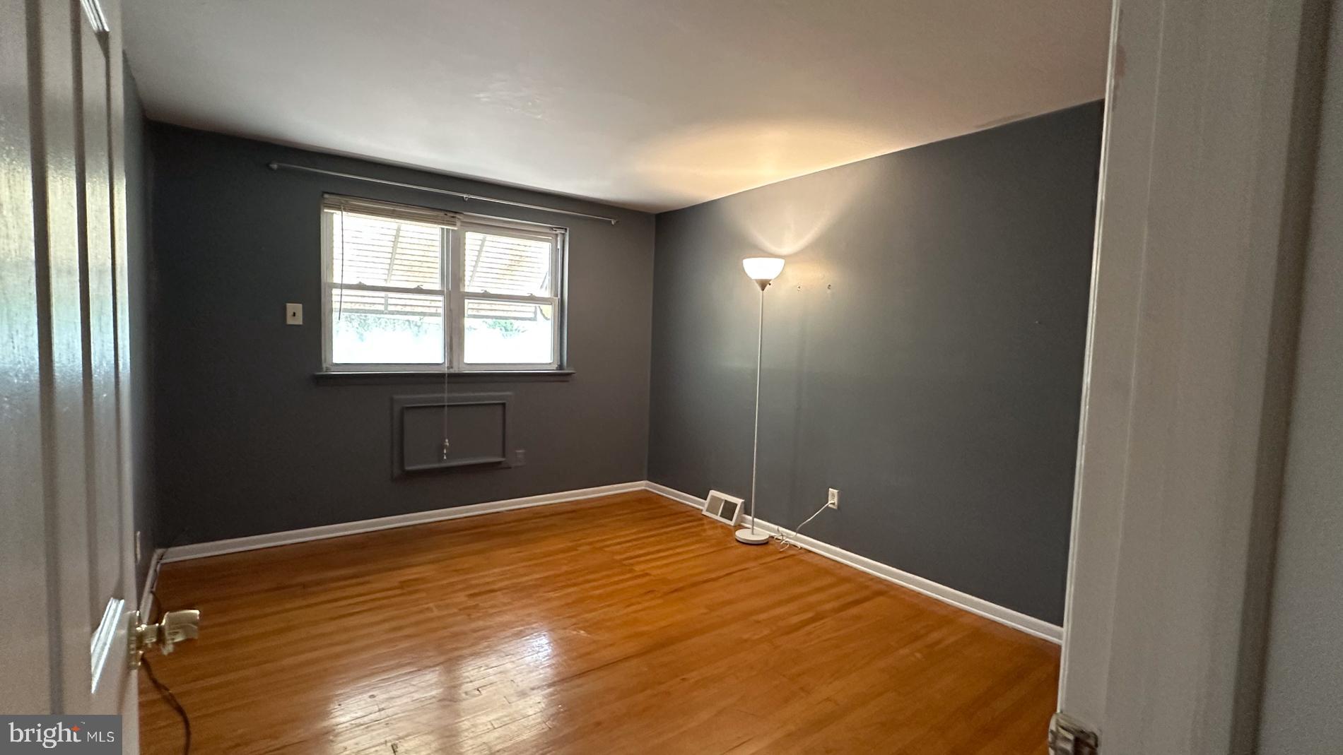 ROXBOROUGH - Residential Lease