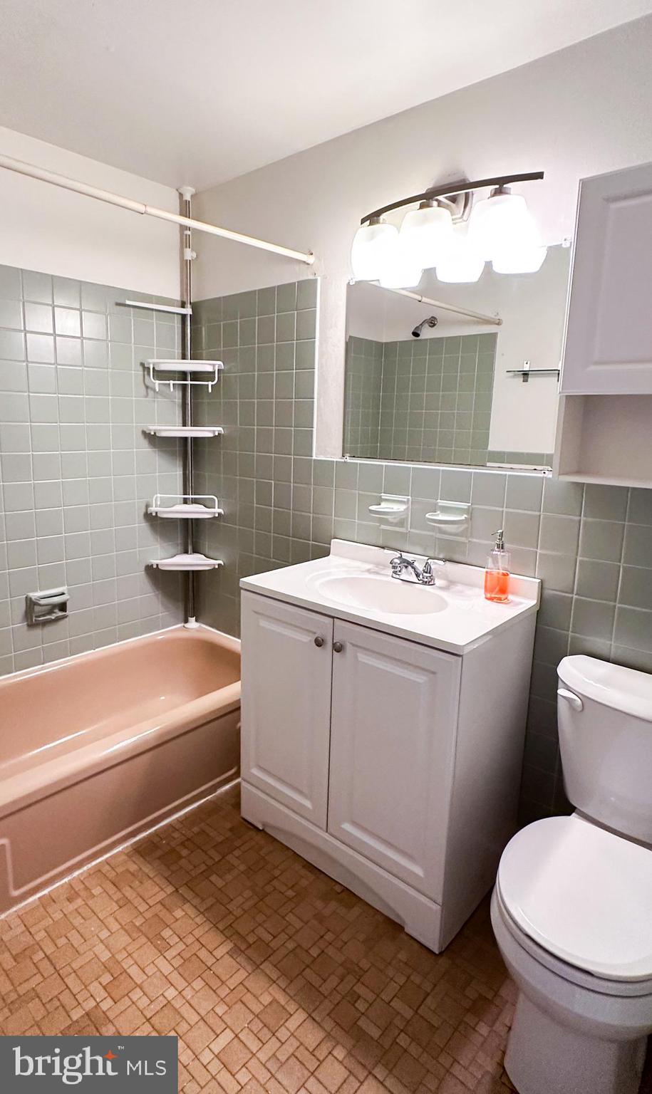 ROXBOROUGH - Residential Lease