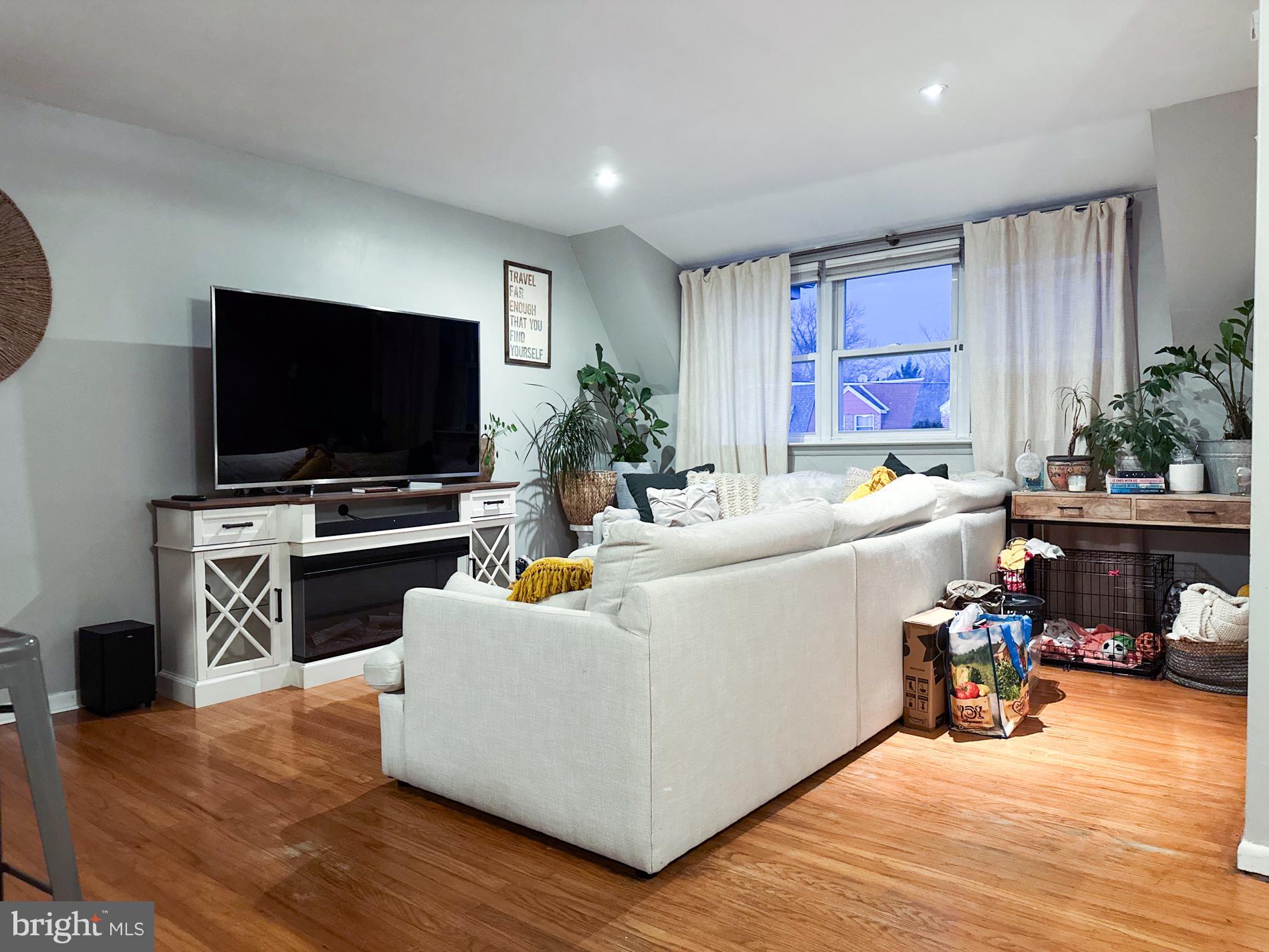 ROXBOROUGH - Residential Lease