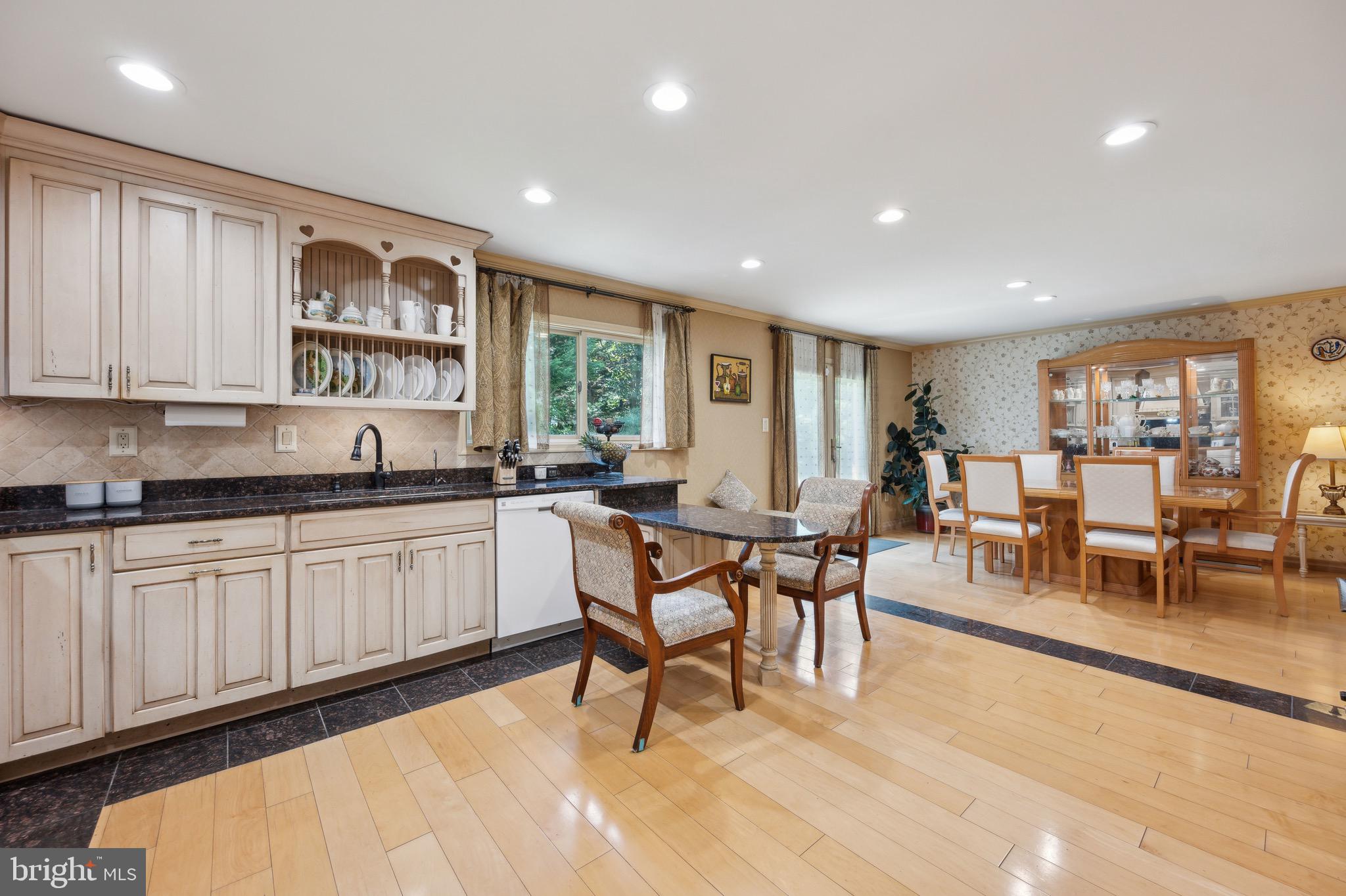 ALTA VISTA - Residential