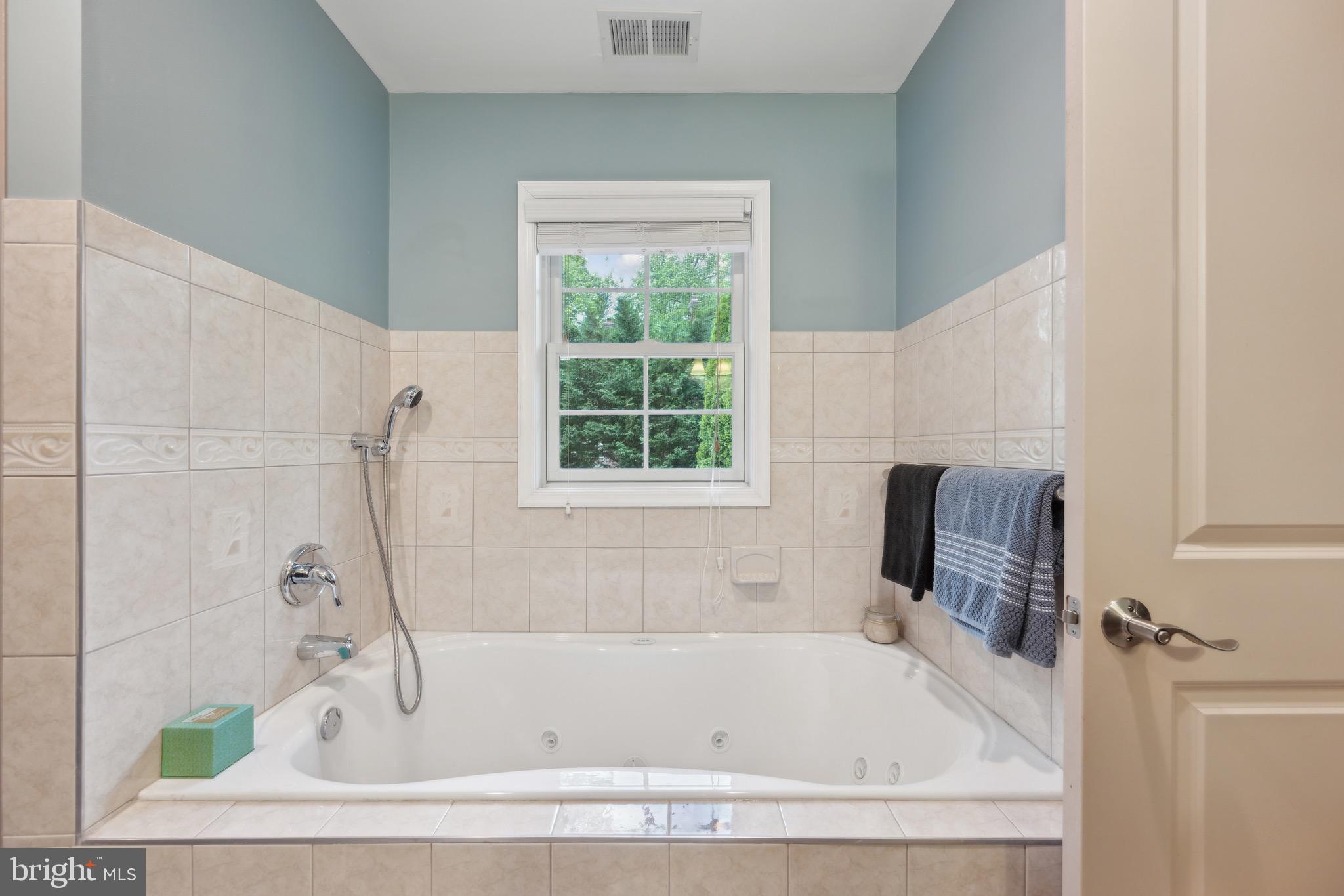 ALTA VISTA - Residential