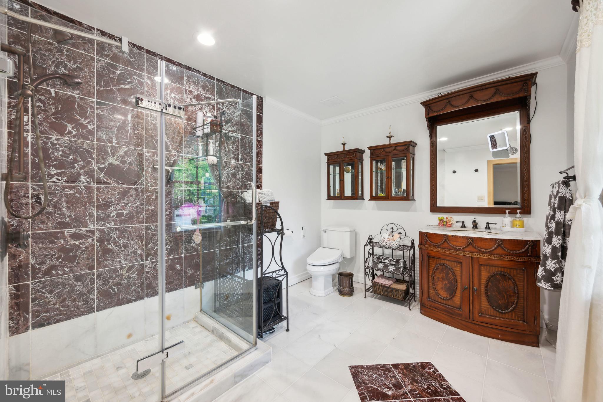 ALTA VISTA - Residential