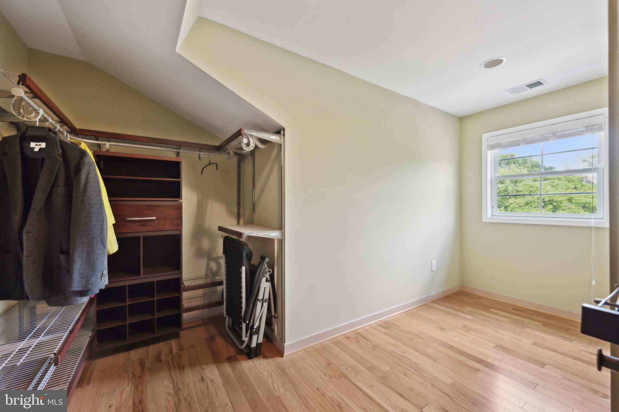 ALTA VISTA - Residential