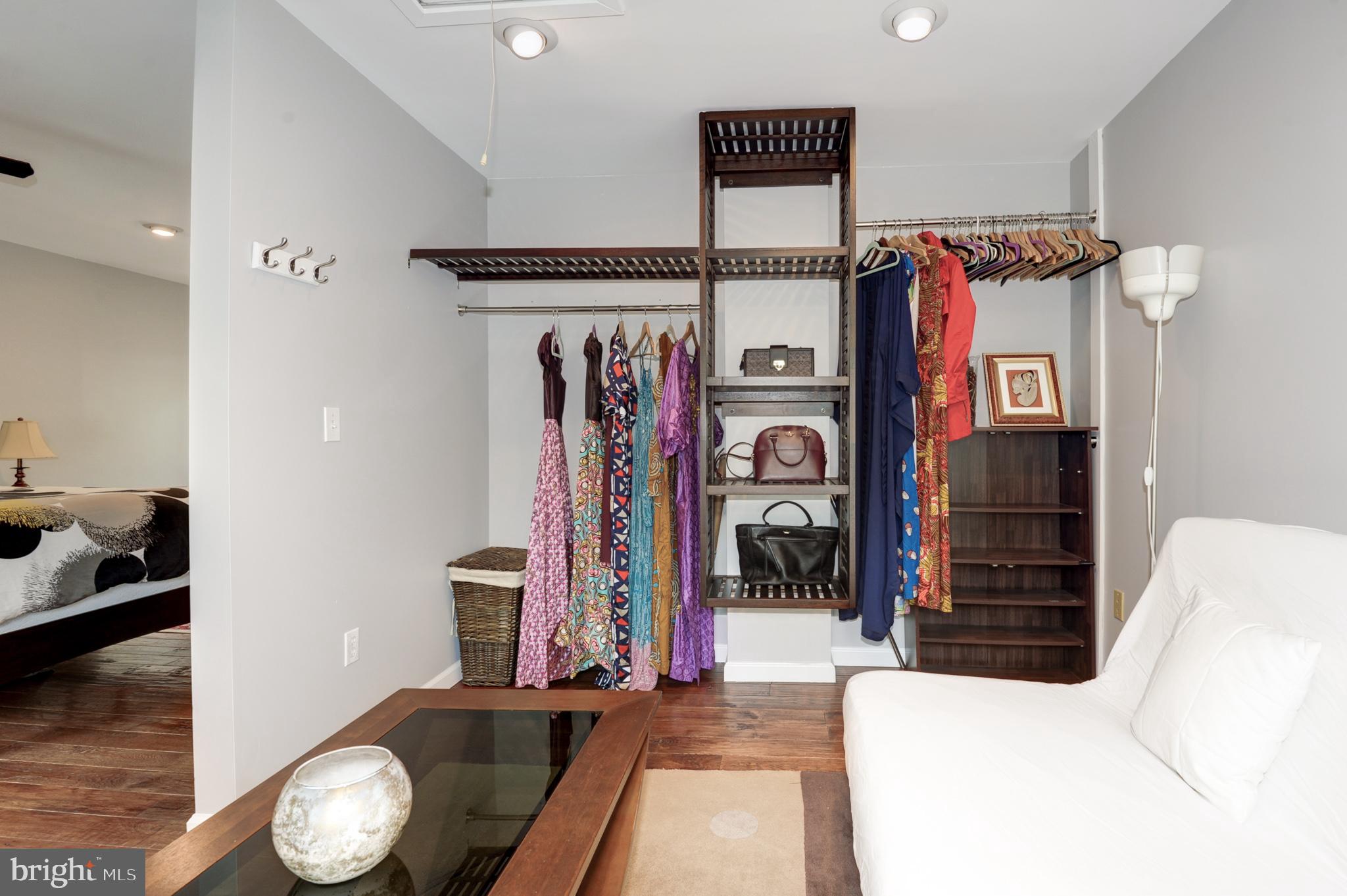 RESTON - Residential Lease