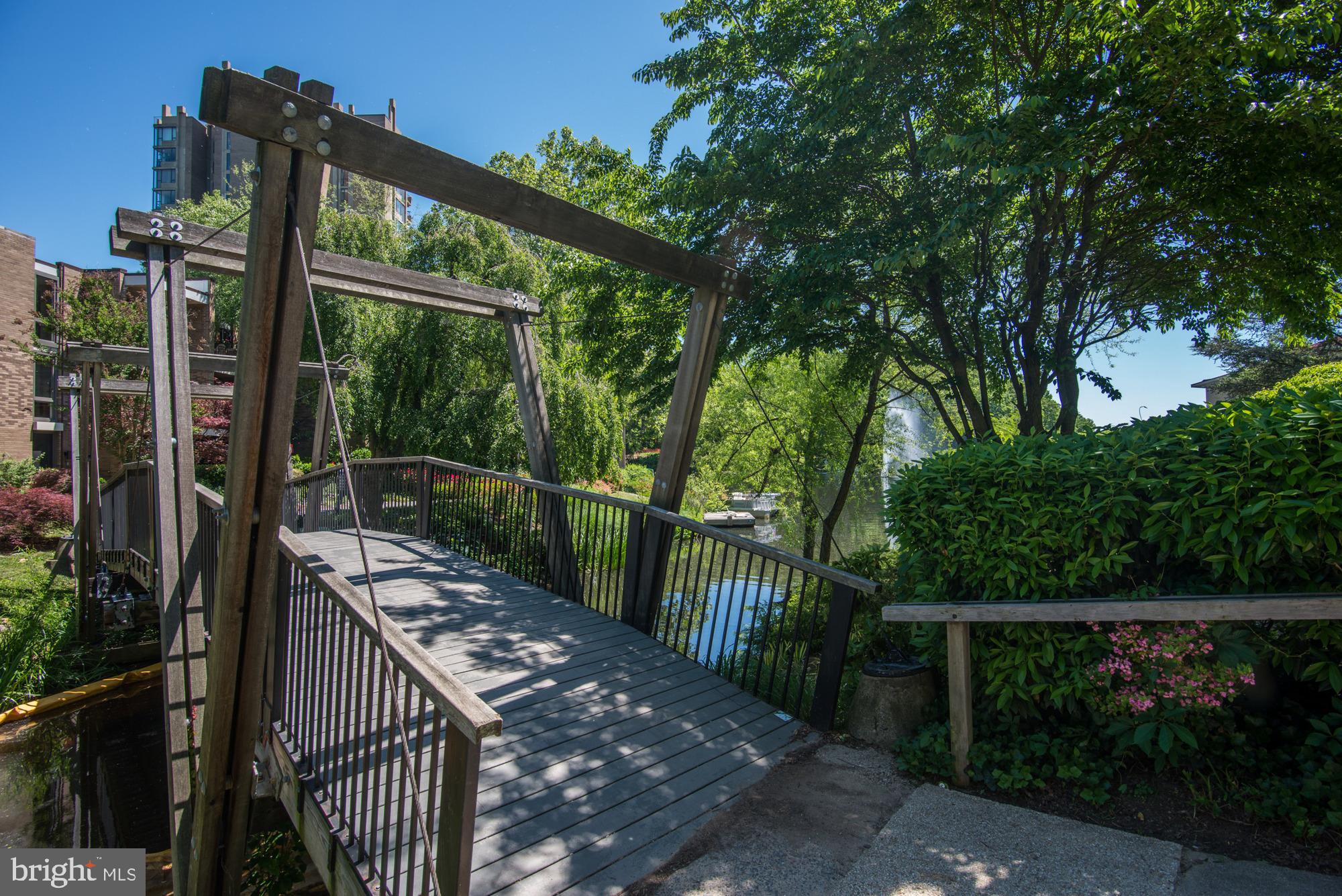 RESTON - Residential Lease