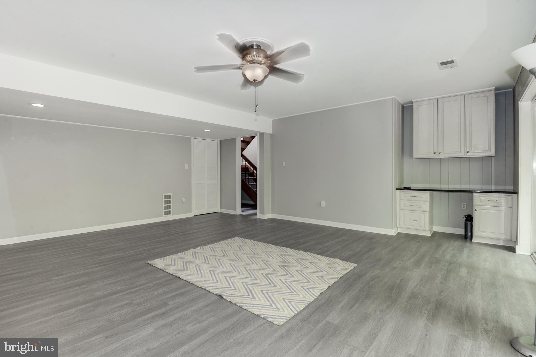 RESTON - Residential Lease