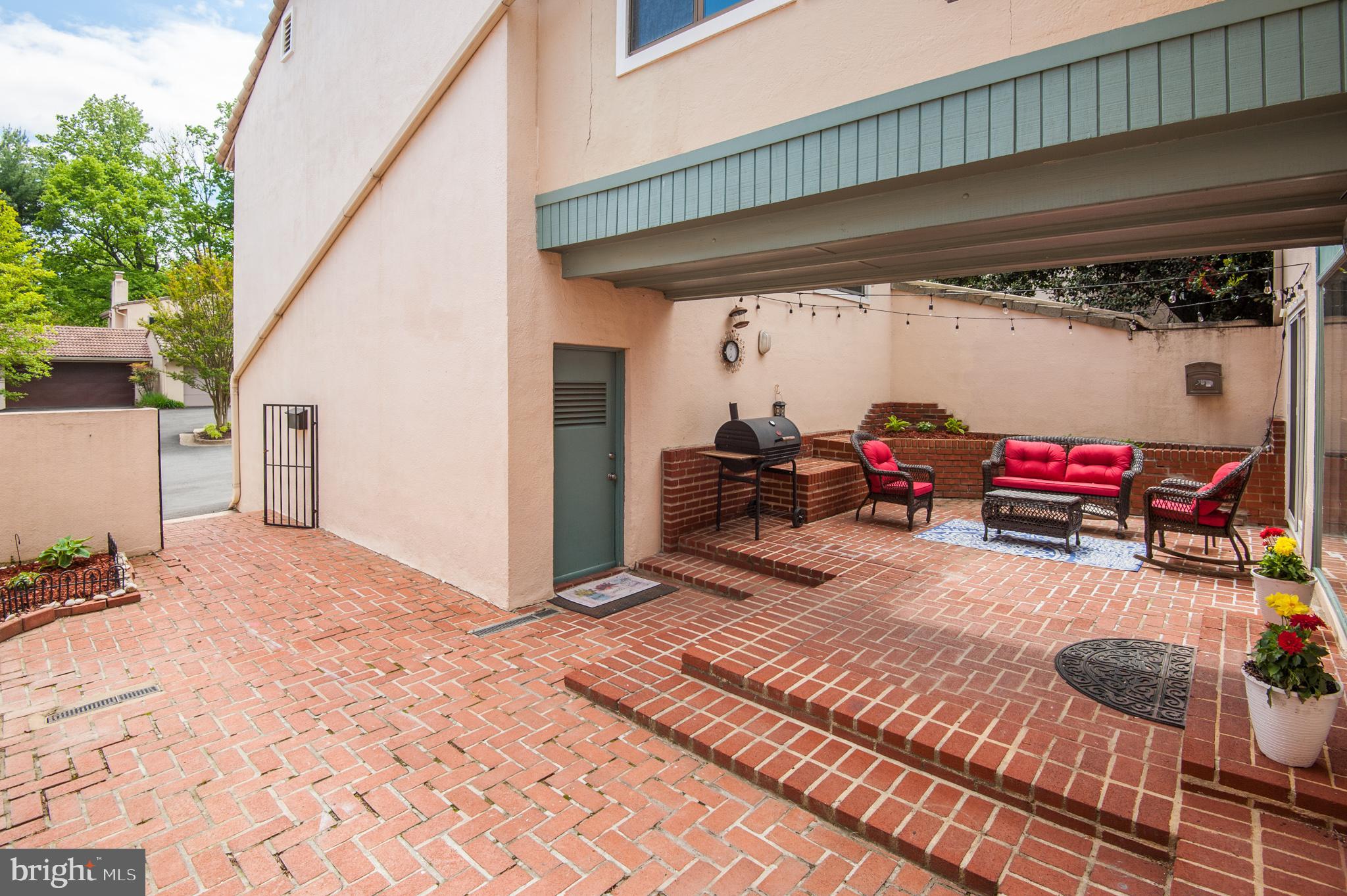 RESTON - Residential Lease