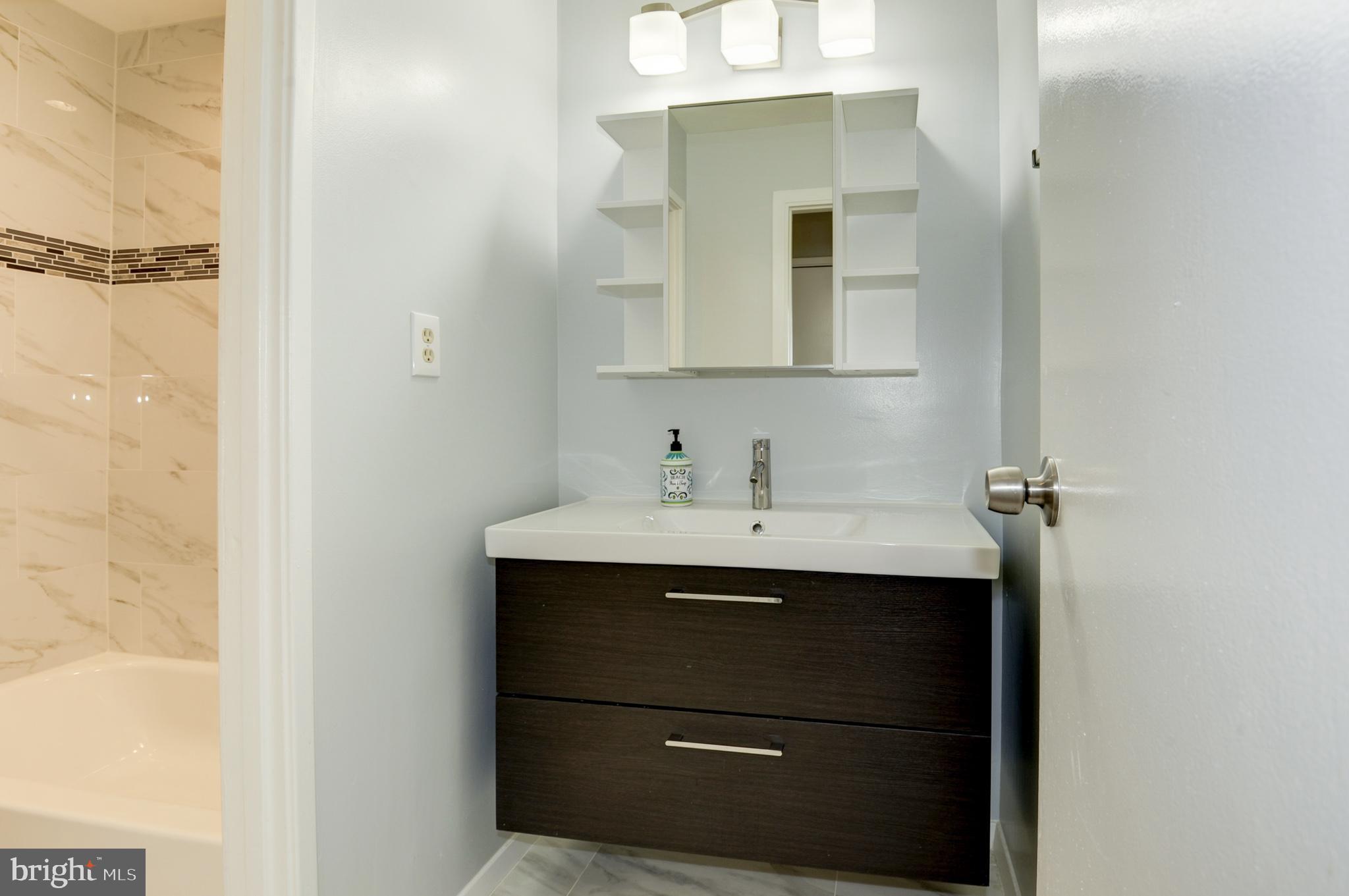 RESTON - Residential Lease