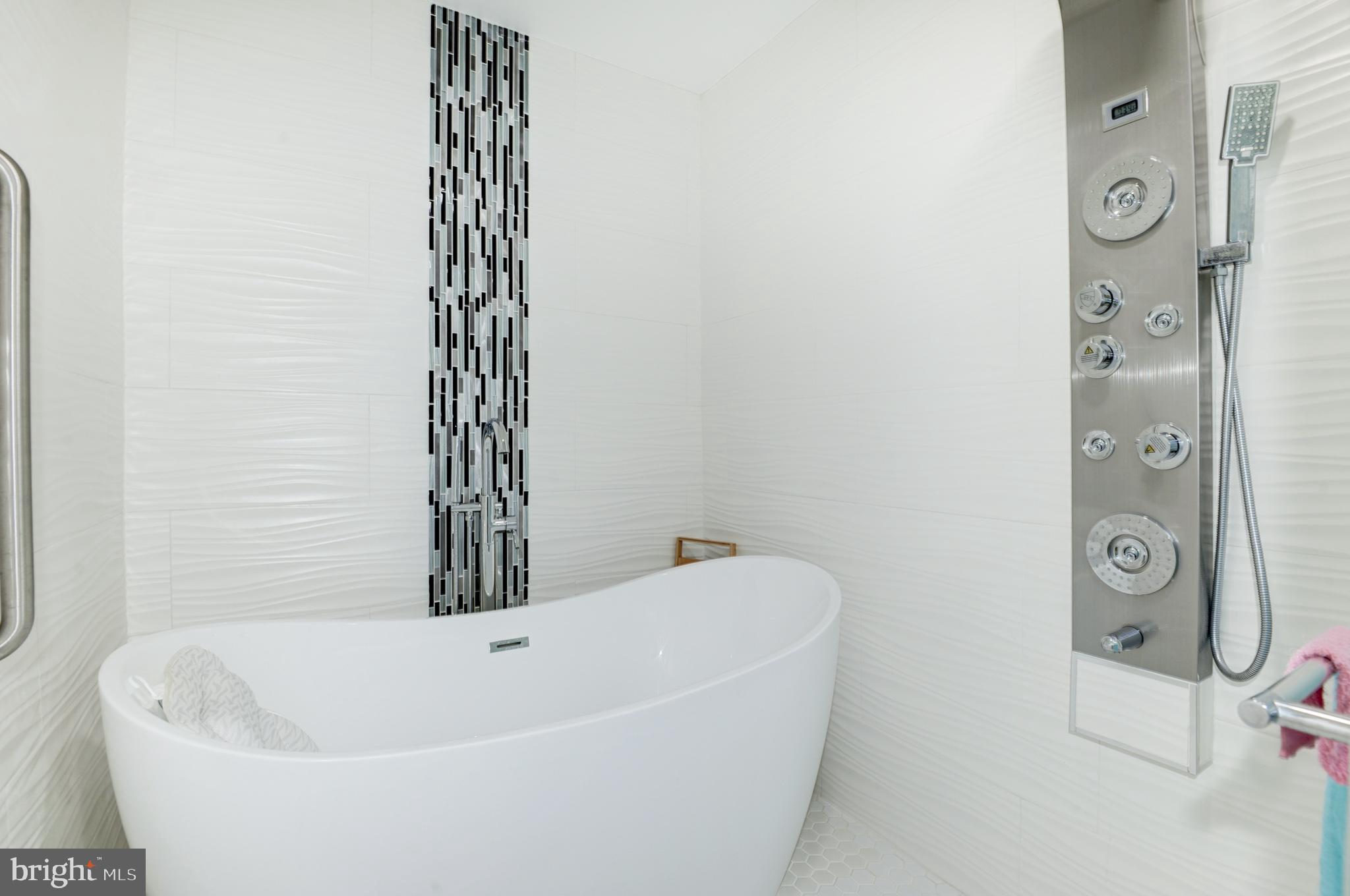 RESTON - Residential Lease