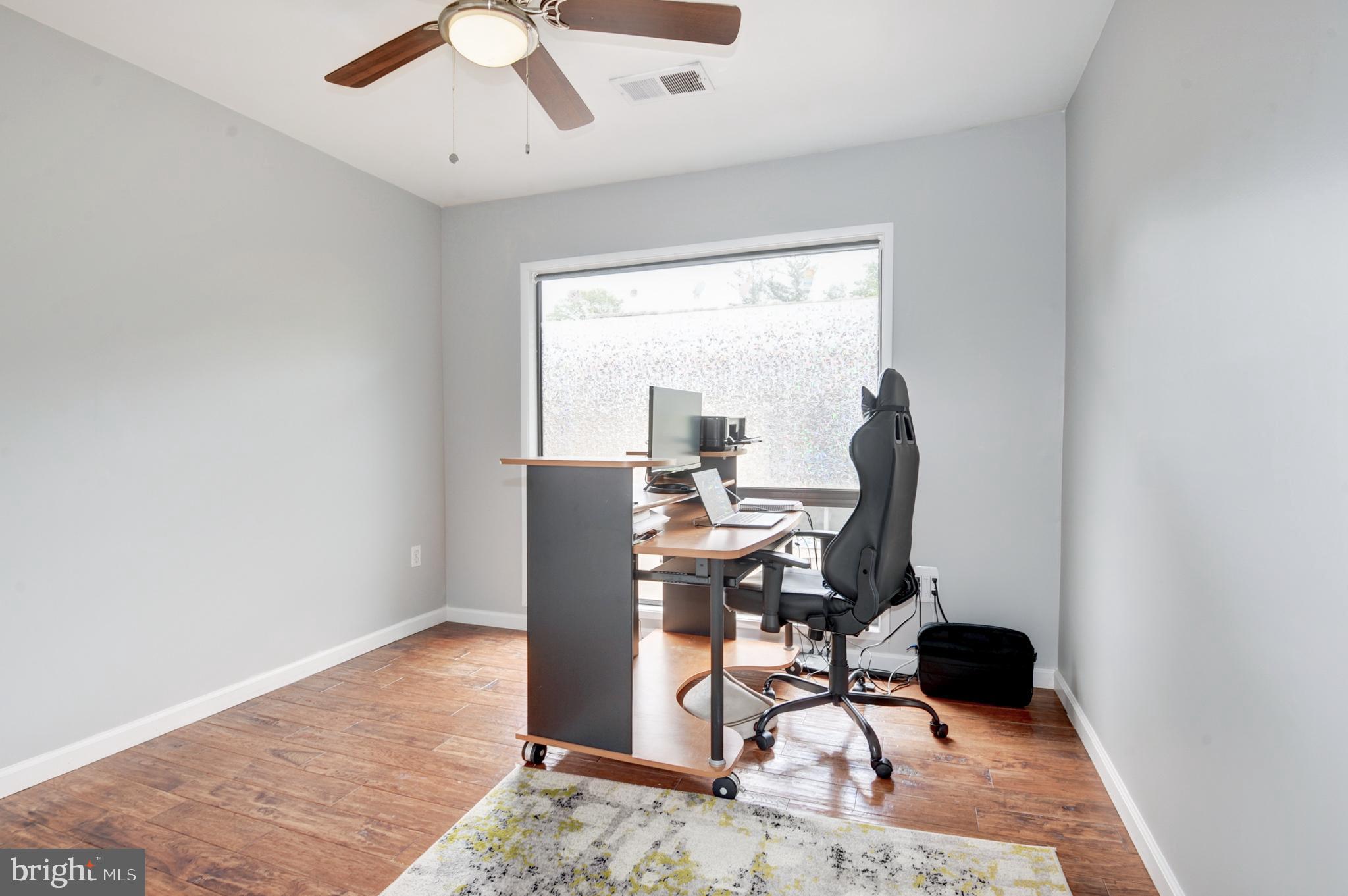 RESTON - Residential Lease