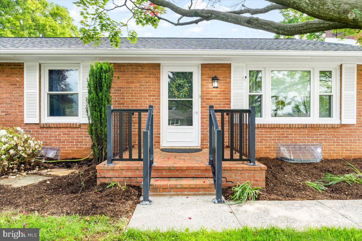 5 LOCUST BOULEVARD