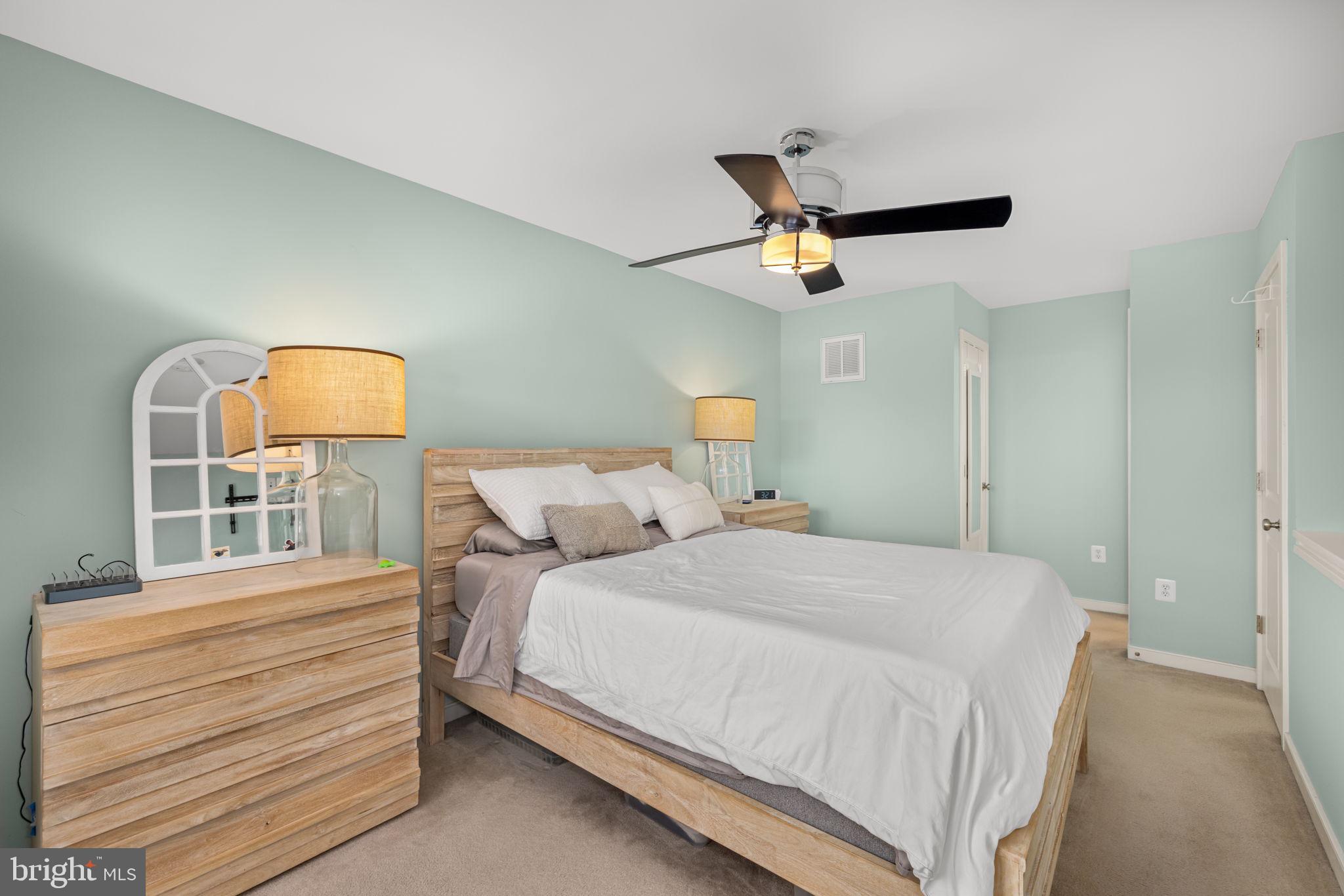 OLD TOWN COMMONS - Residential