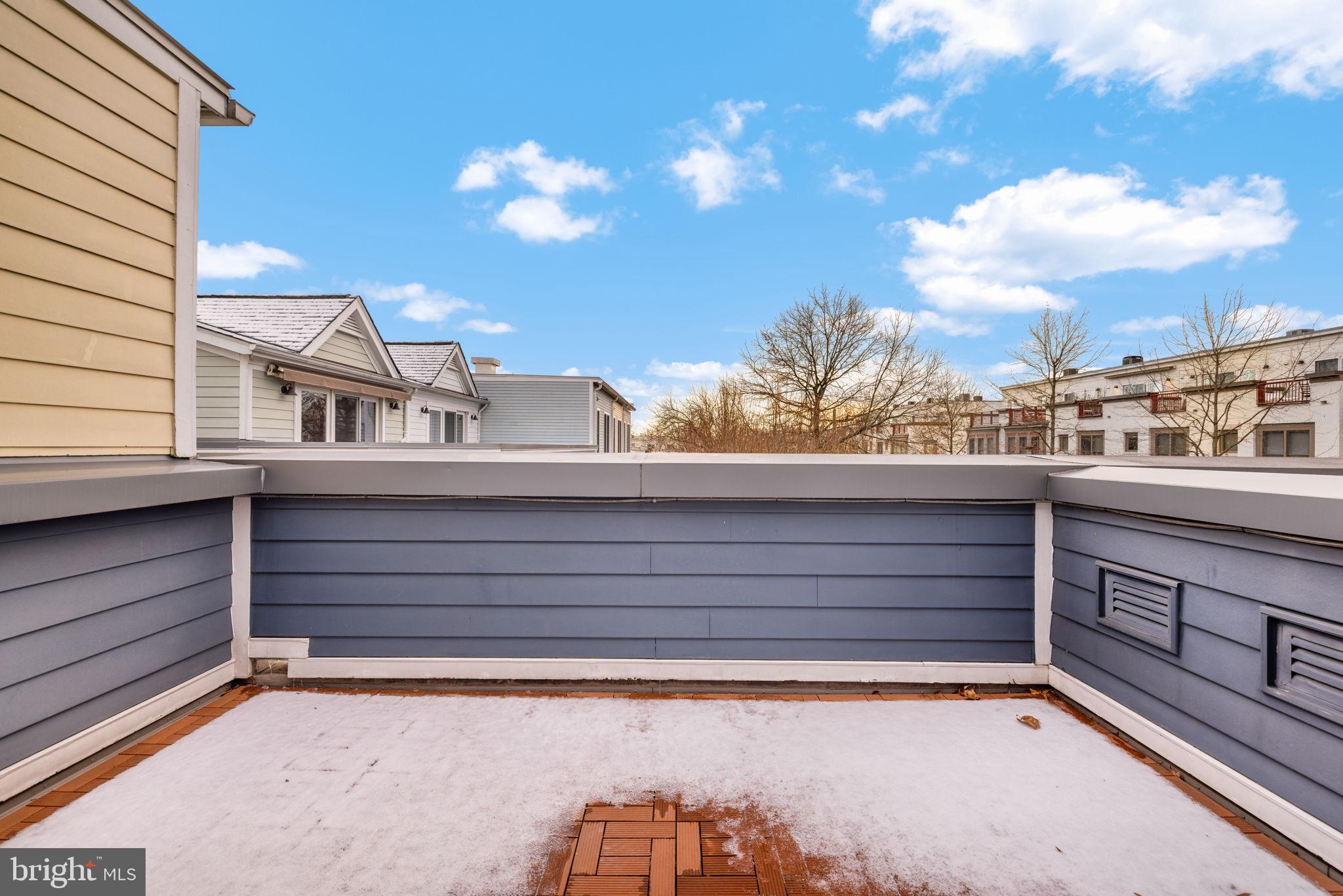 OLD TOWN COMMONS - Residential