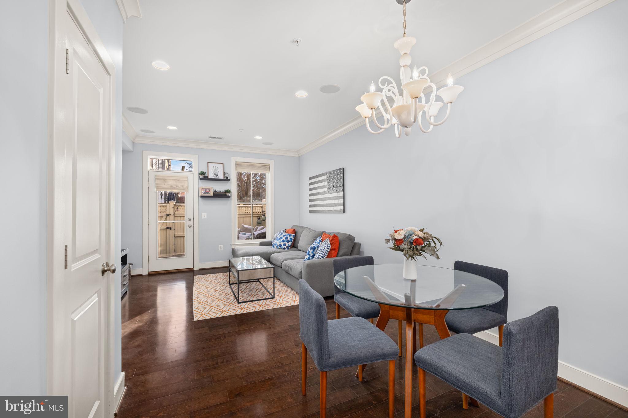 OLD TOWN COMMONS - Residential