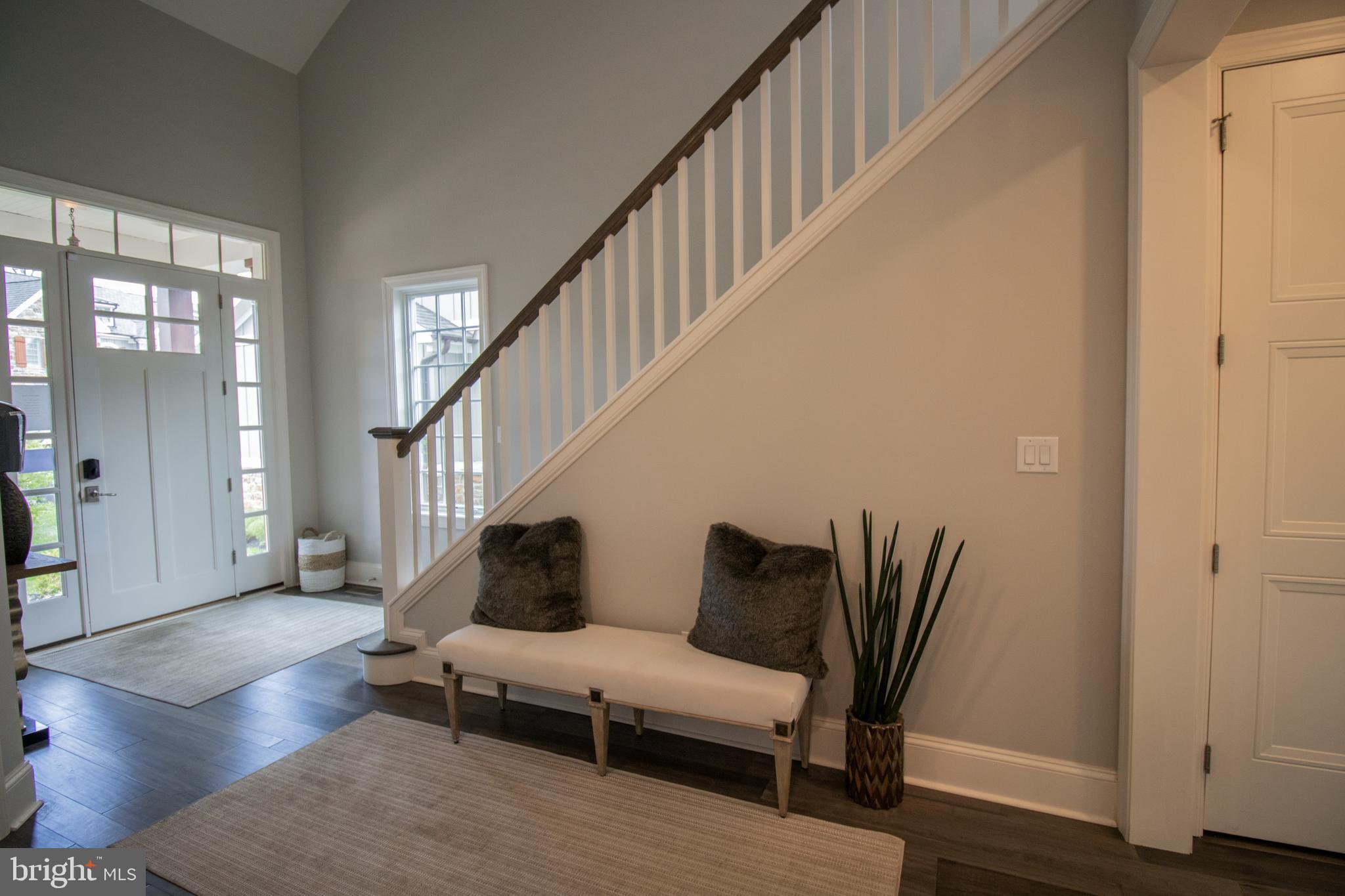 1208 COULEE WAY